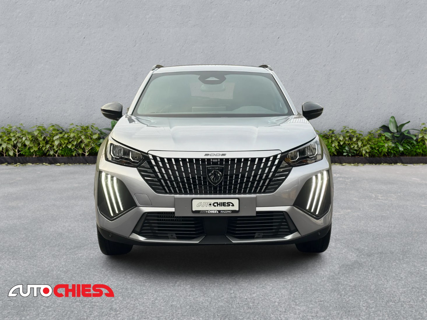 PEUGEOT 2008 1.2 Hybrid 145 Allure Premium-showroom-element-1