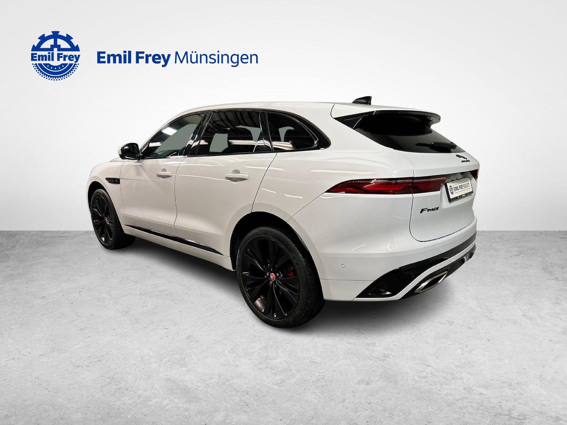 JAGUAR F-Pace 3.0 I6 R-Dynamic HSE AWD-image-10