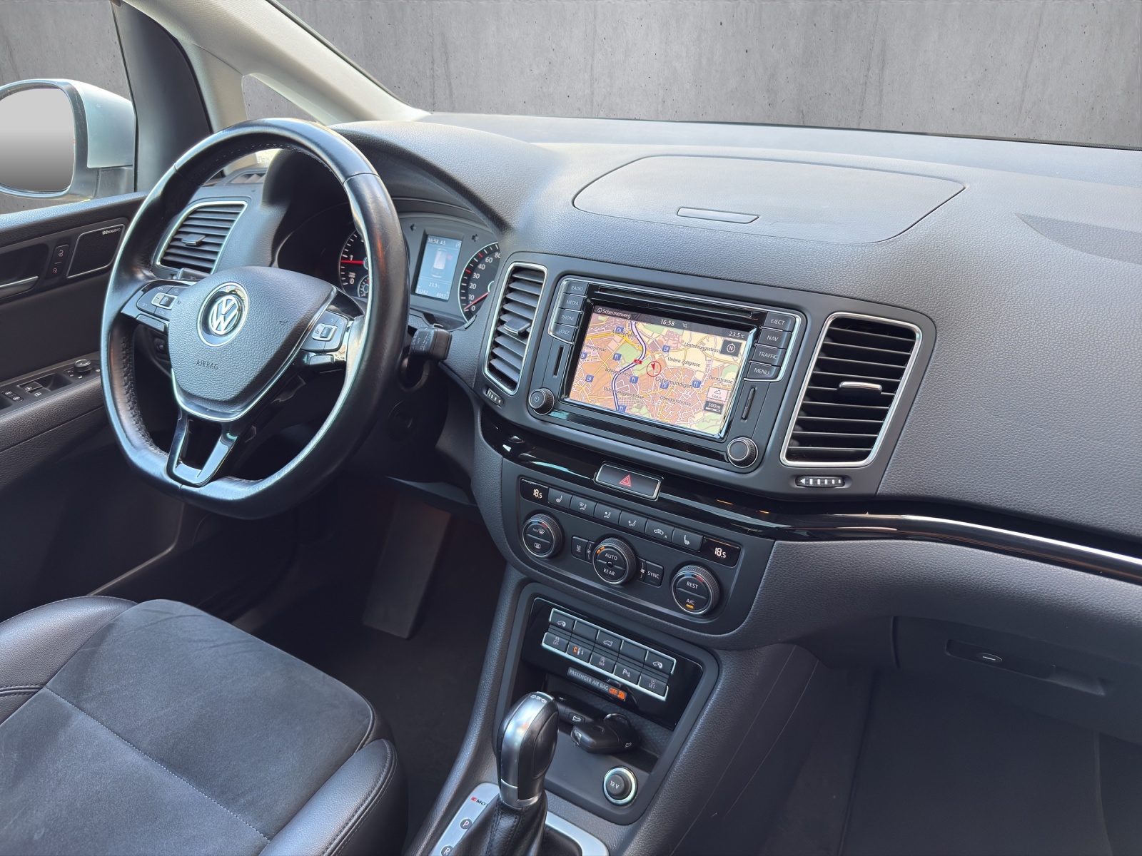 VW Sharan 2.0 TDI BMT Highline 4Motion DSG-image-12