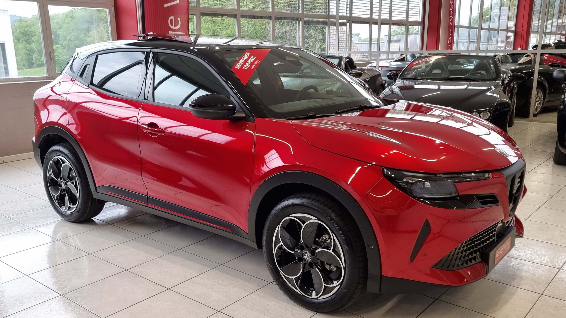ALFA ROMEO Junior 1.2 Ibrida Q4 Pack Sport&Pack Sky-image-6