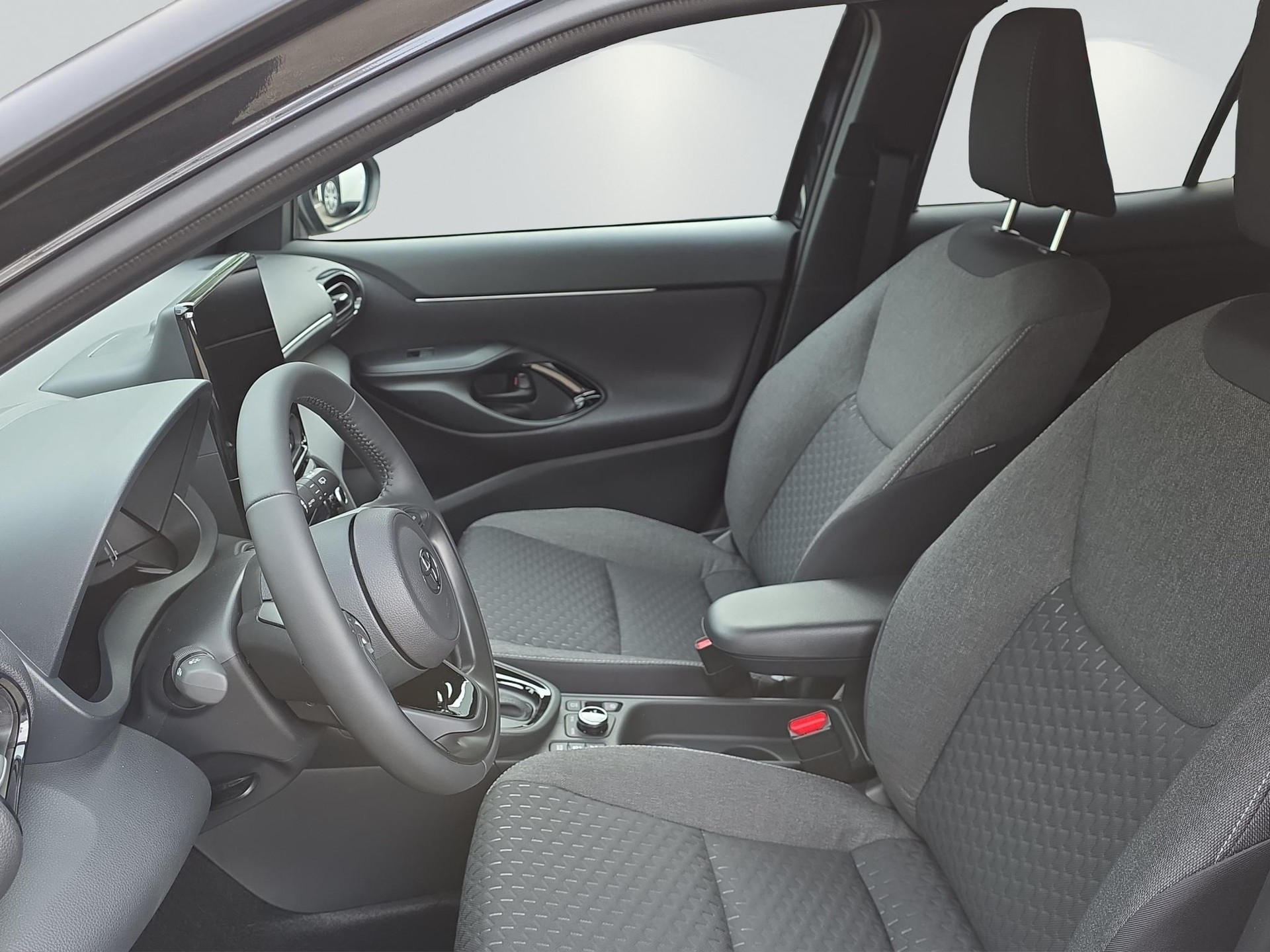 TOYOTA Yaris Cross 1.5 VVT-i HSD Trend AWD-i-image-9