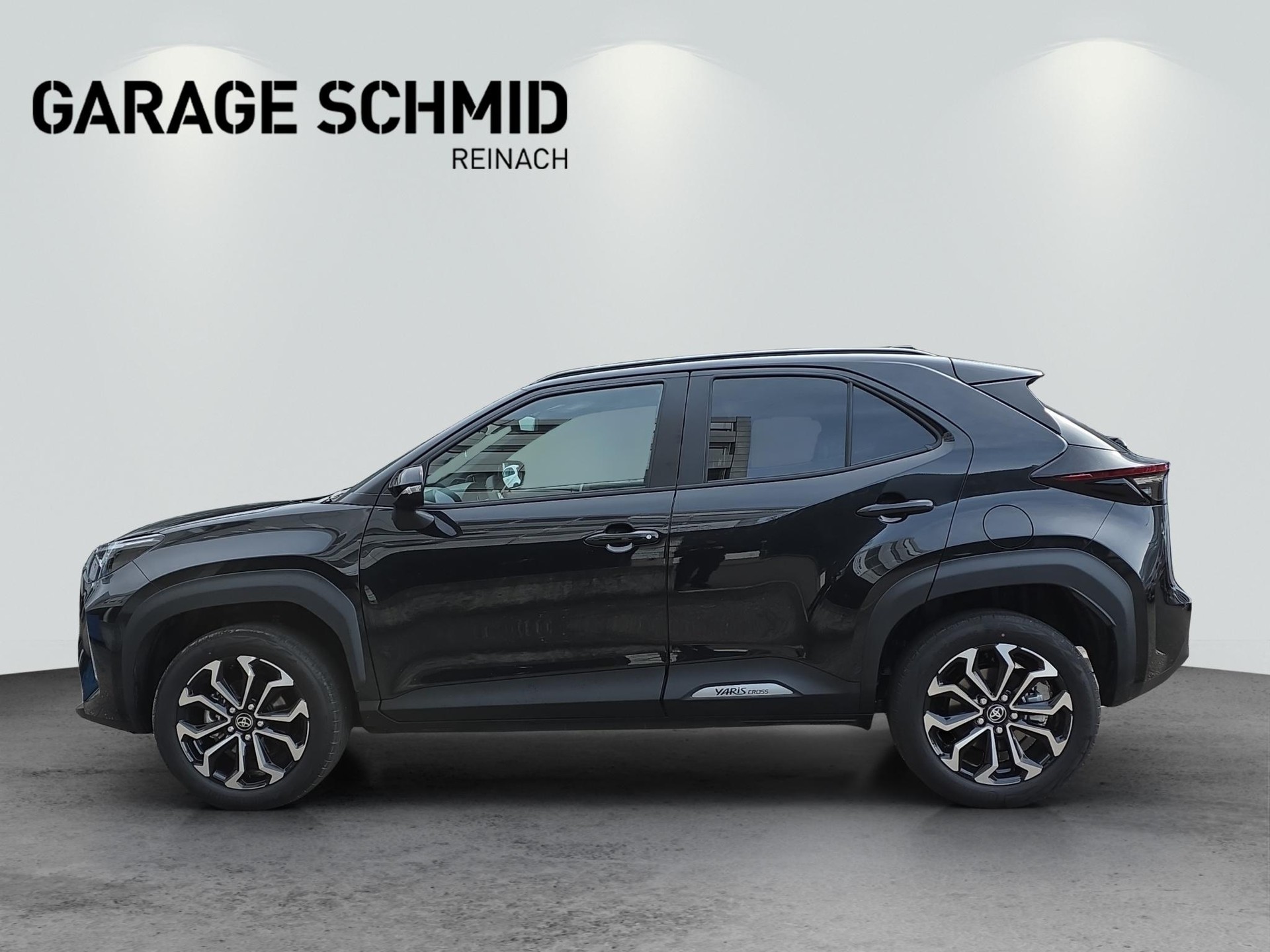 TOYOTA Yaris Cross 1.5 VVT-i HSD Trend AWD-i-image-3