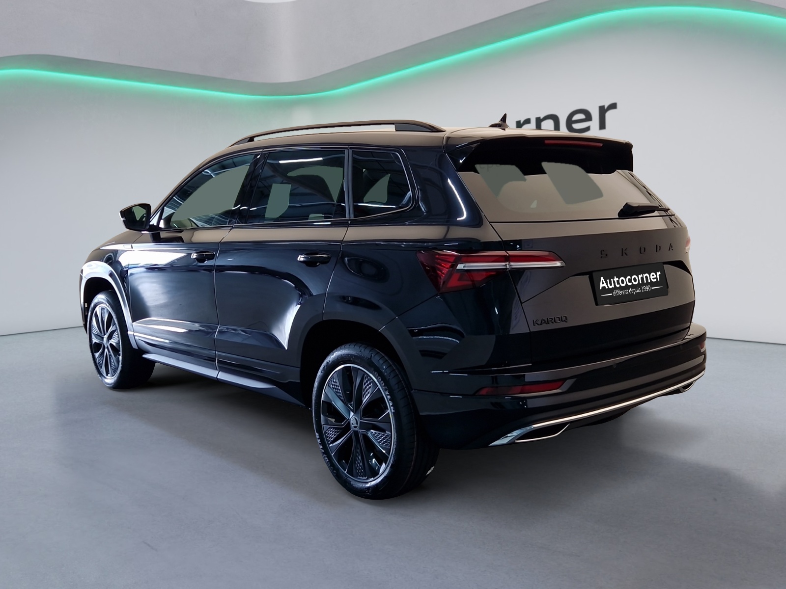 SKODA Karoq 2.0 TSI Dynamic Limited Edition 4x4 DSG-showroom-element-2
