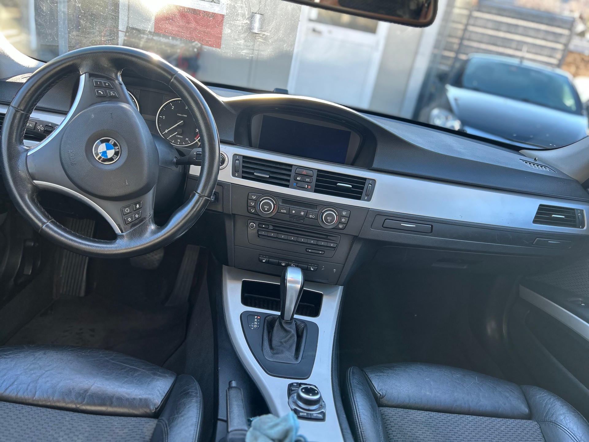 BMW 320d xDrive Steptronic-image-5