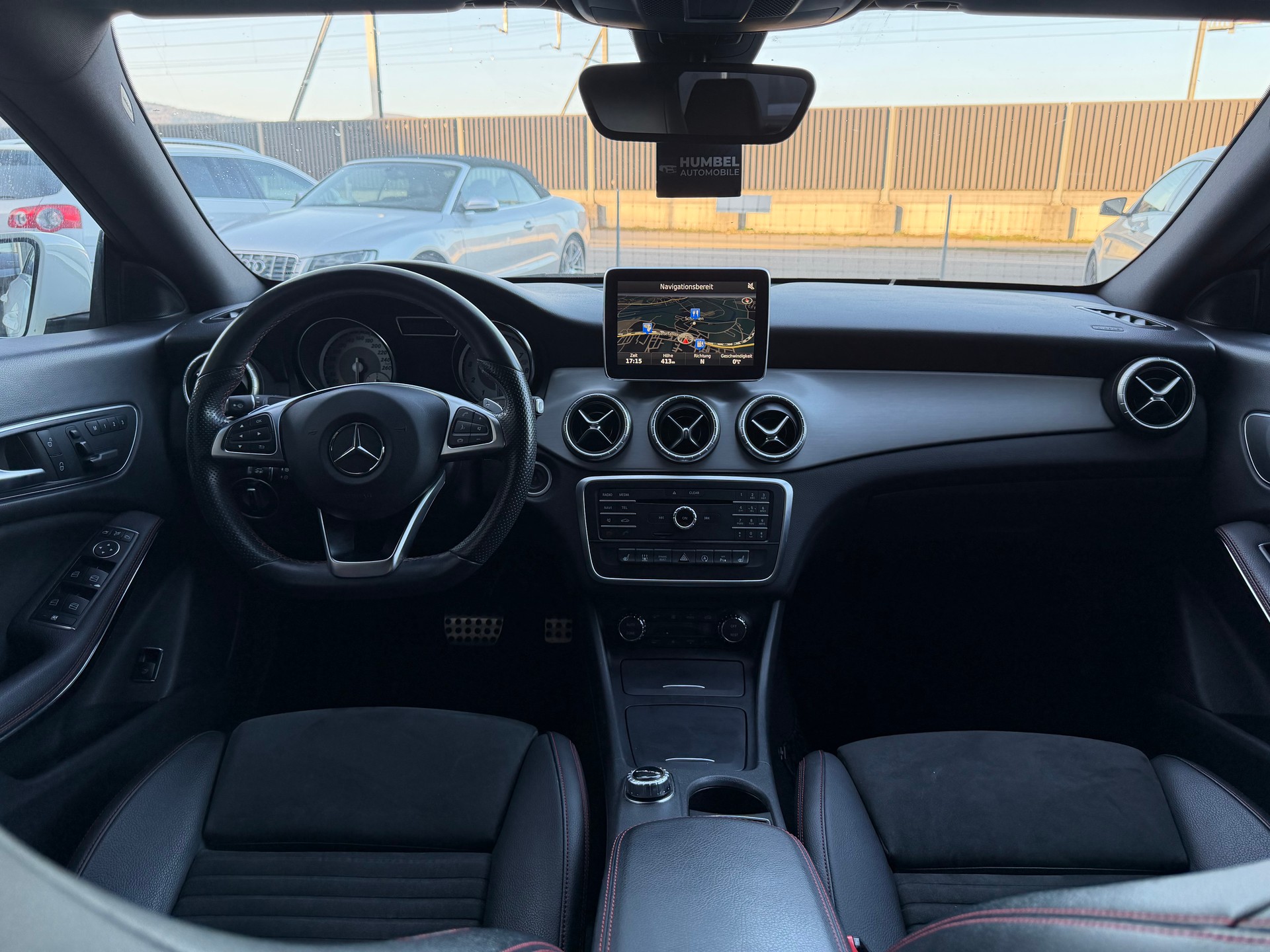 MERCEDES-BENZ CLA 200 AMG Line 7G-DCT-image-6