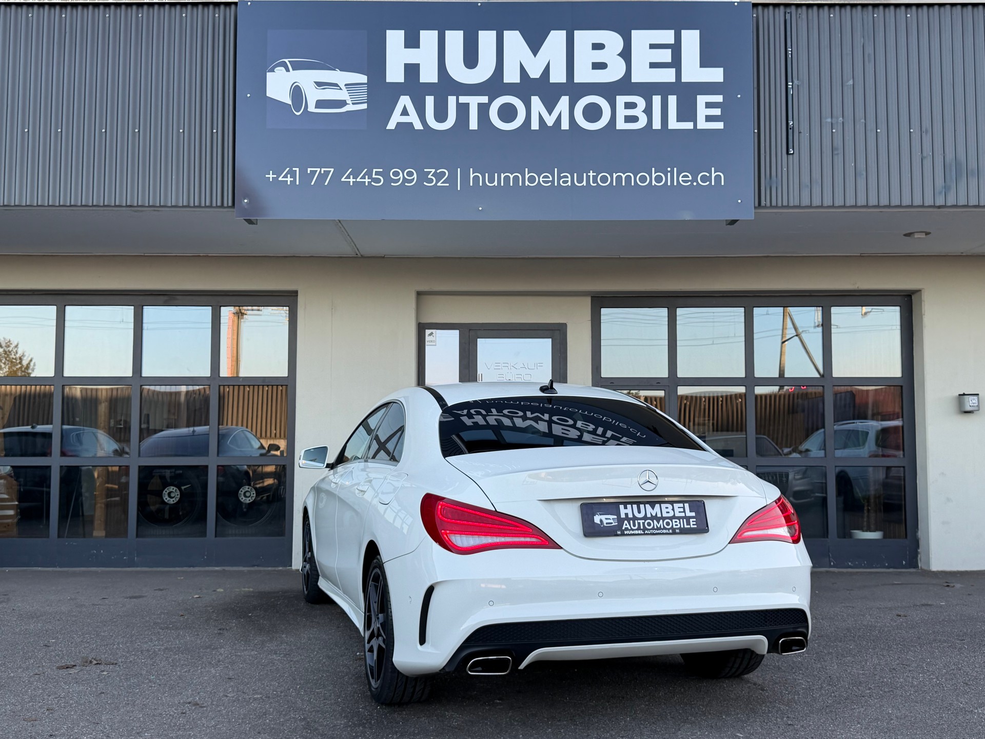MERCEDES-BENZ CLA 200 AMG Line 7G-DCT-image-2