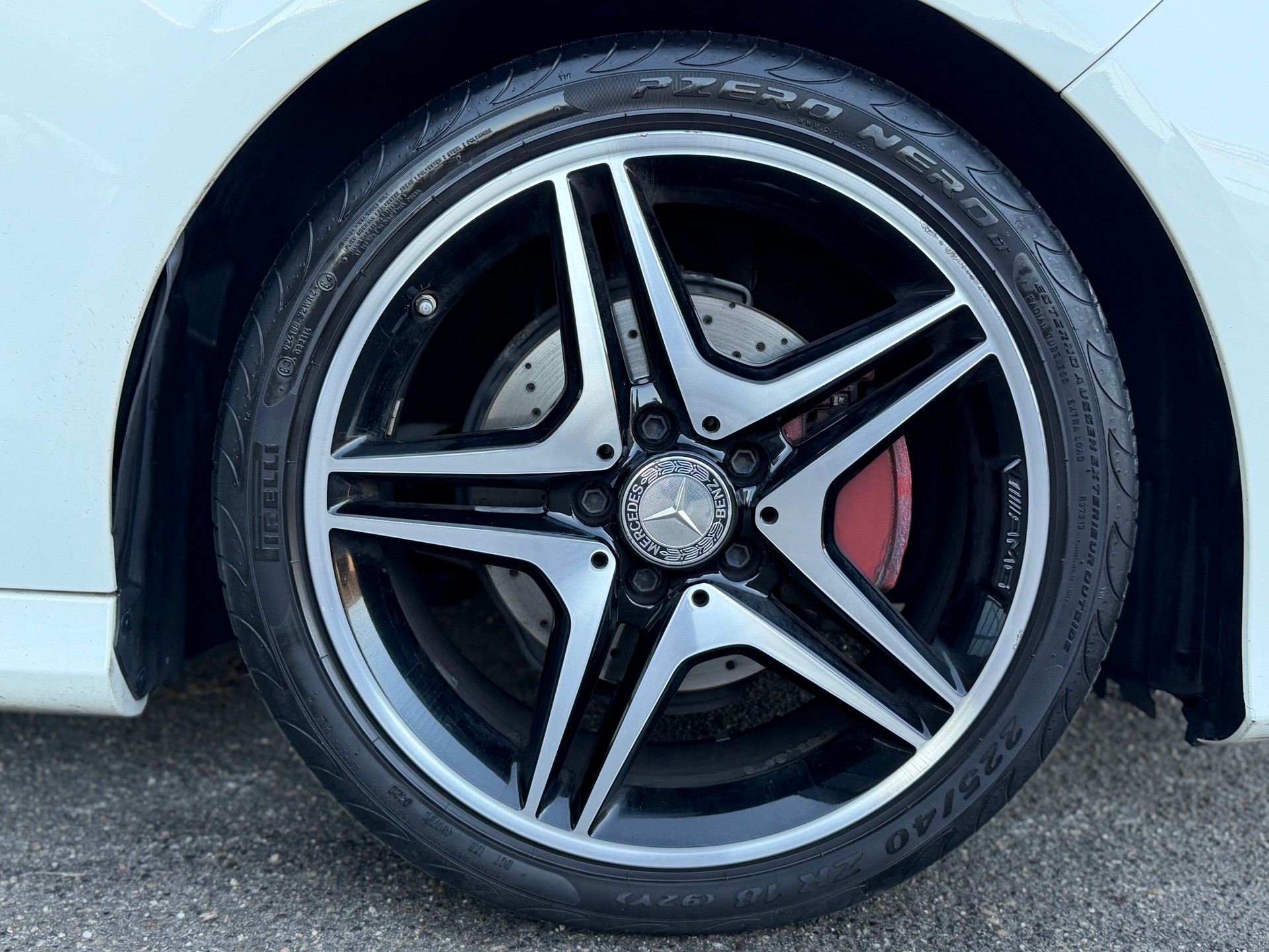 MERCEDES-BENZ CLA 200 AMG Line 7G-DCT-image-5