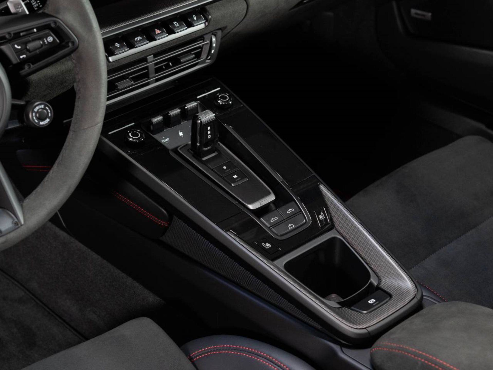 PORSCHE 911 Carrera 4 GTS Cabriolet (MY22)-image-10