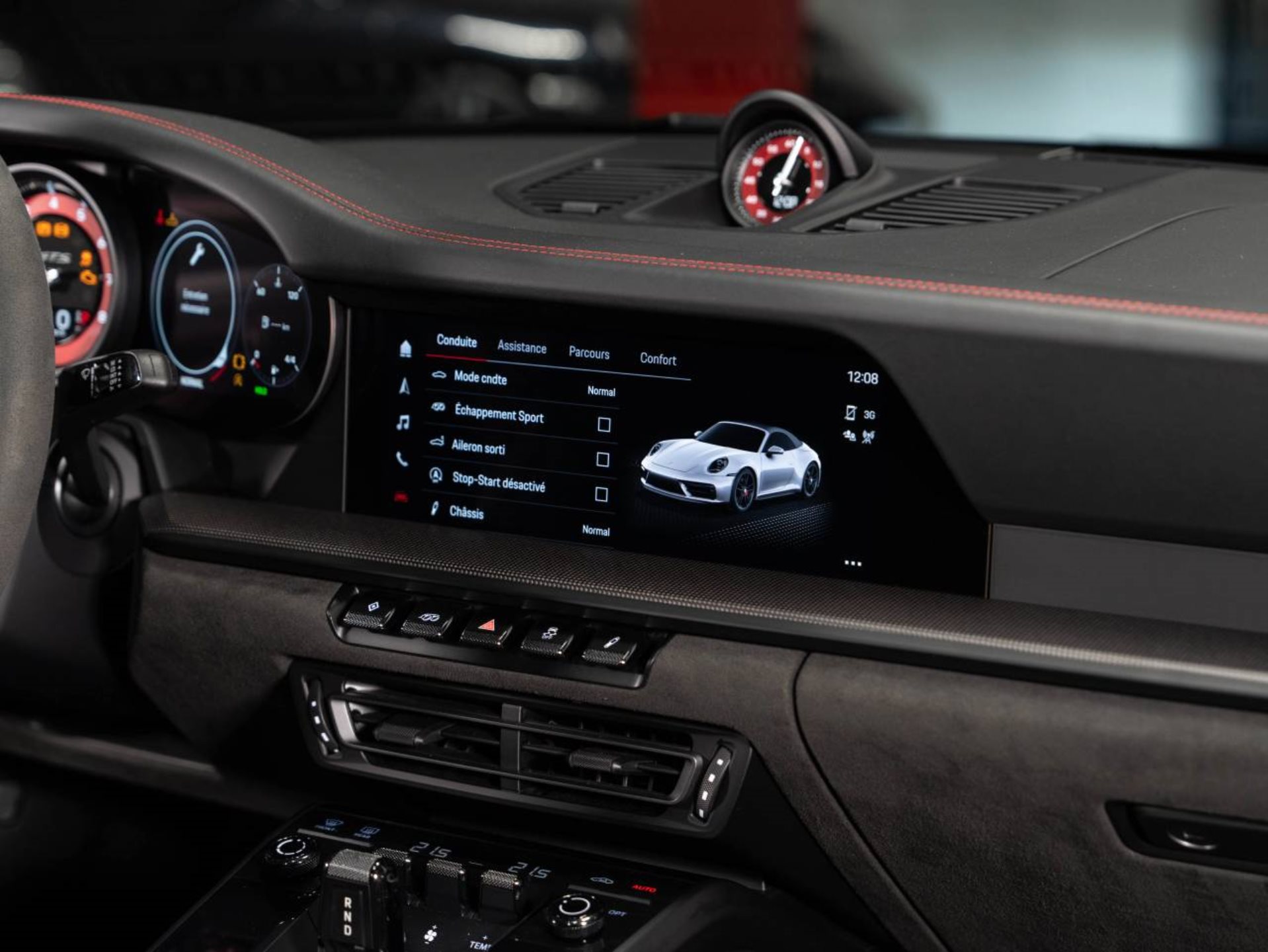 PORSCHE 911 Carrera 4 GTS Cabriolet (MY22)-image-13