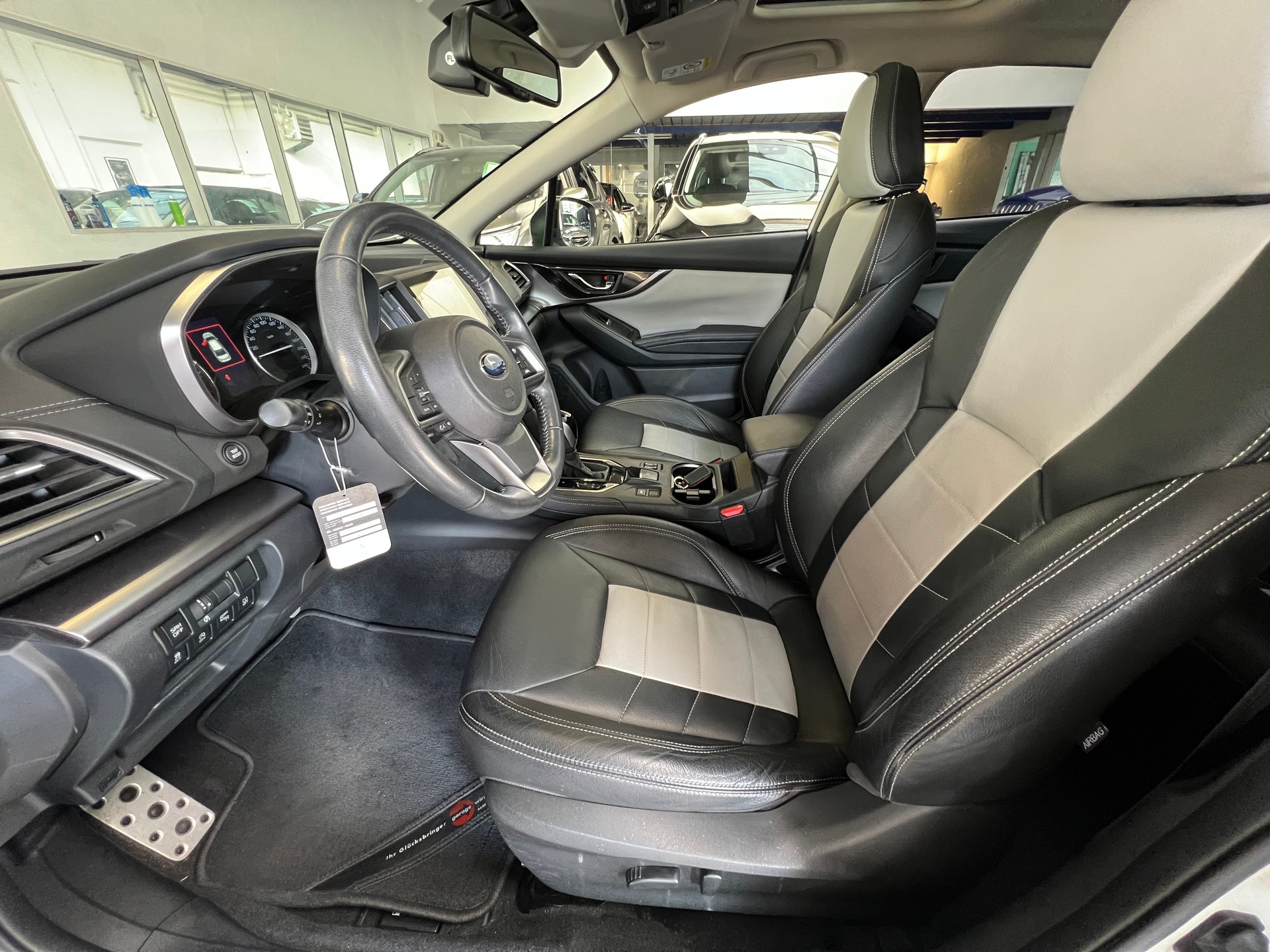 SUBARU Impreza 2.0 Luxury AWD Lineartronic-image-9
