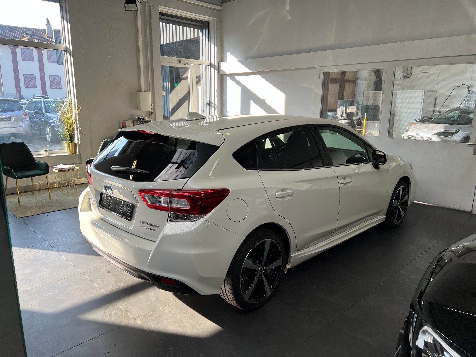 SUBARU Impreza 2.0 Luxury AWD Lineartronic-image-3