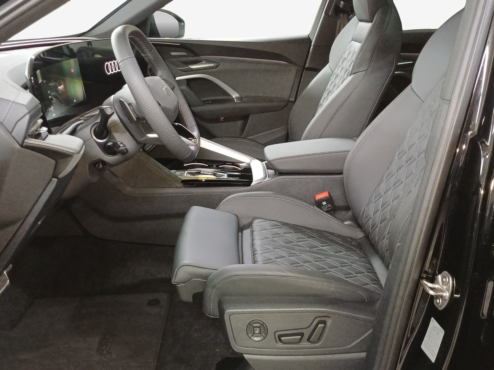 AUDI SQ5 TFSI quattro S-tronic-image-7
