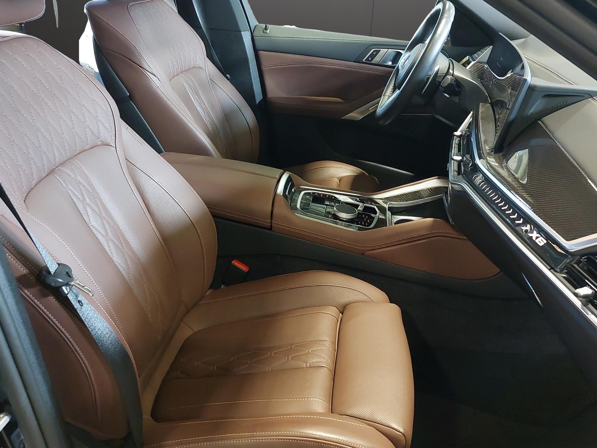 BMW X6 xDrive 48V 40i M Sport-image-16