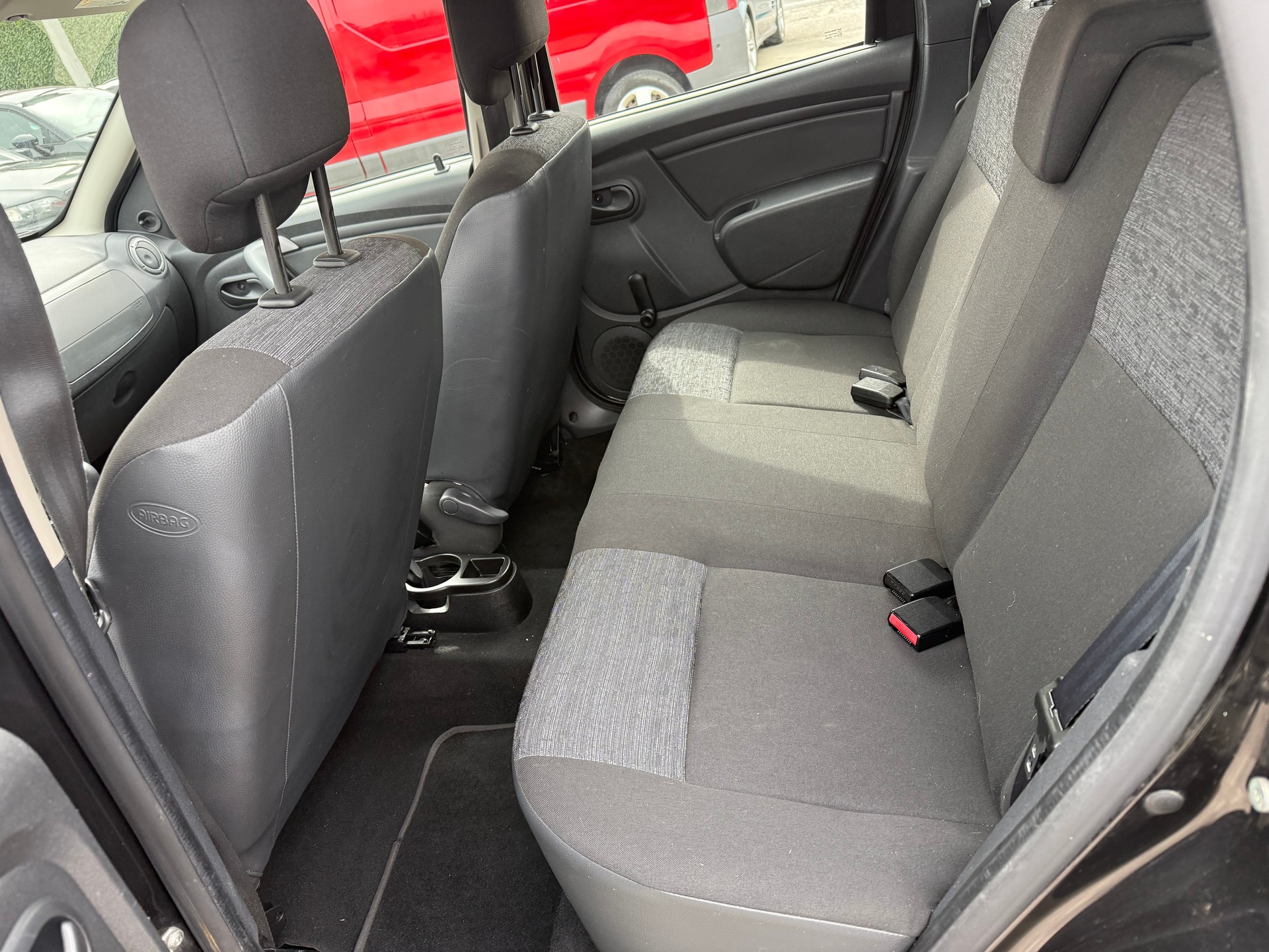 DACIA Duster 1.6 4x2-image-10