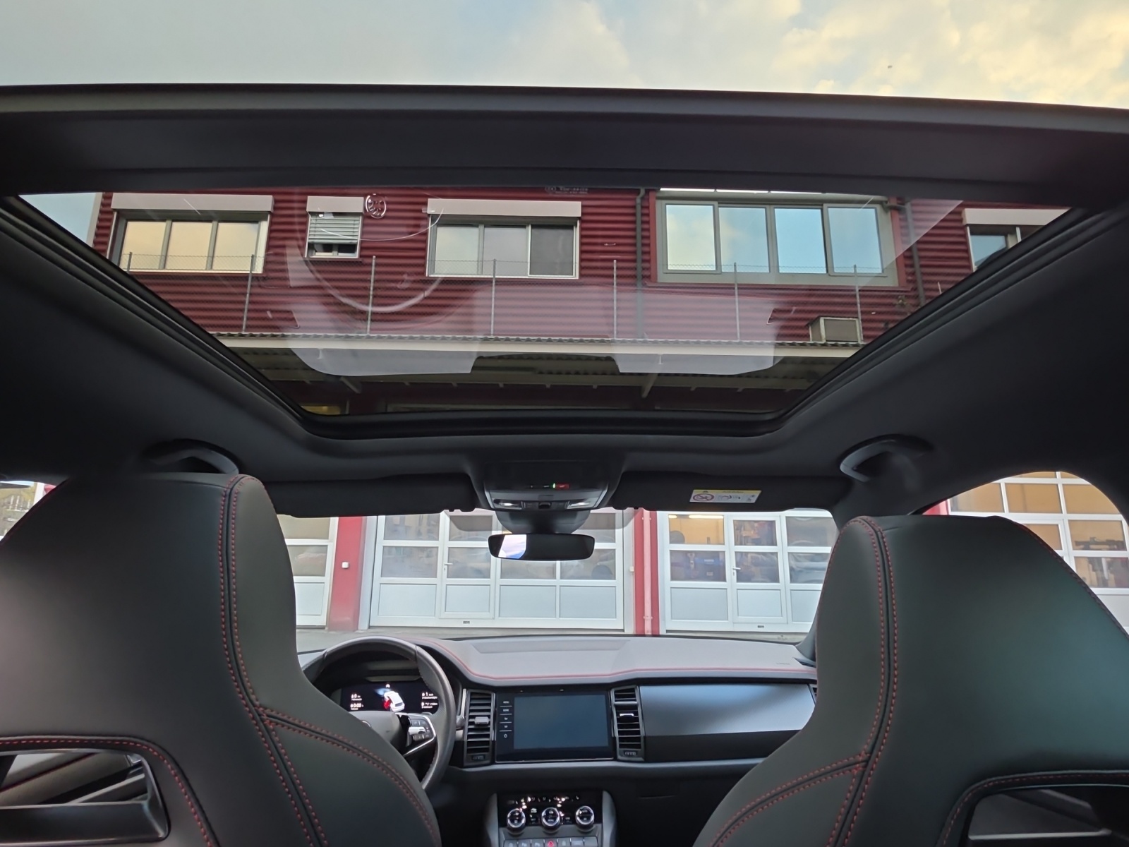 SKODA Kodiaq 2.0 TSI RS DSG-image-6