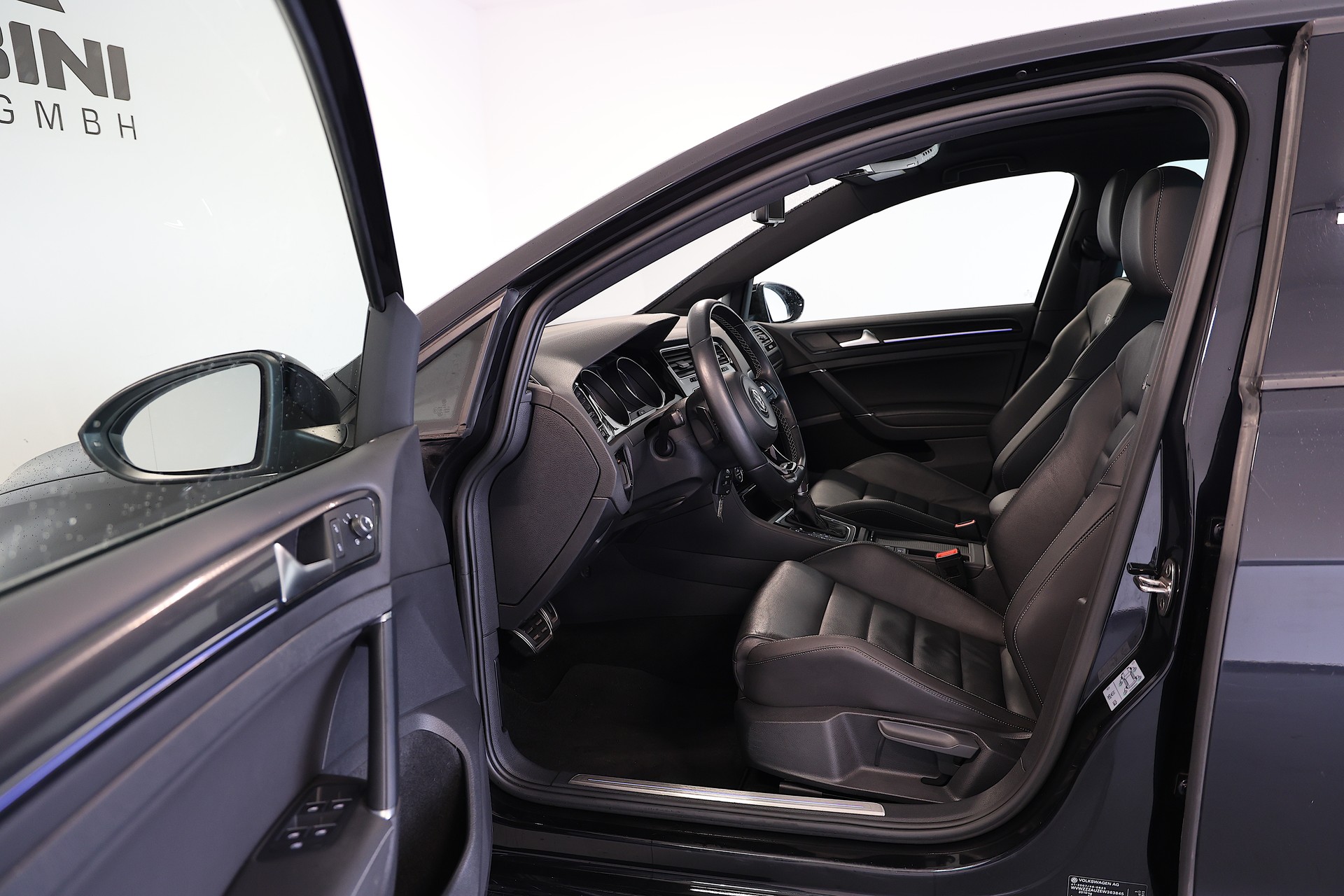VW Golf 2.0 TSI R 4Motion DSG-image-6