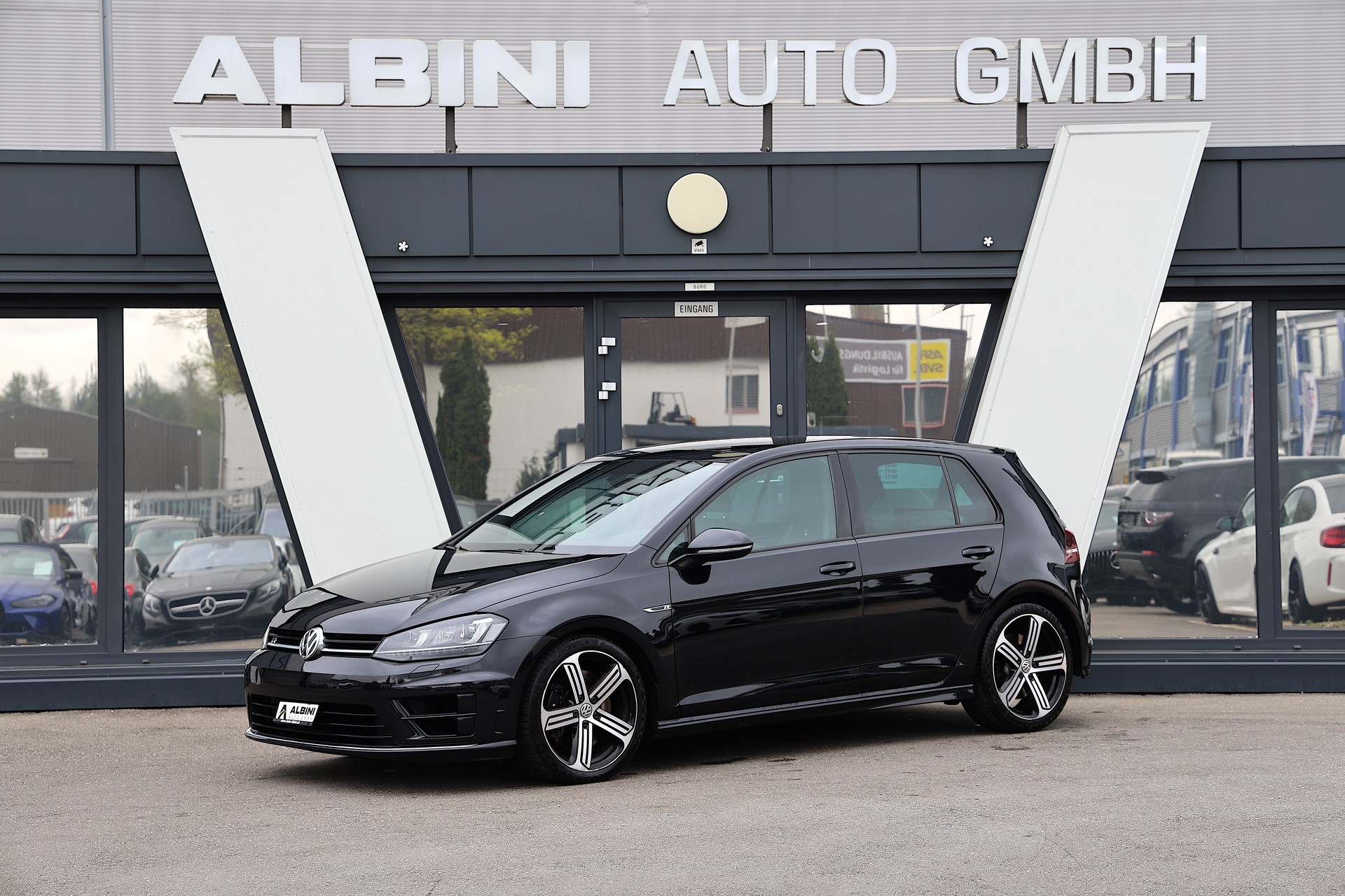 VW Golf 2.0 TSI R 4Motion DSG-image-0