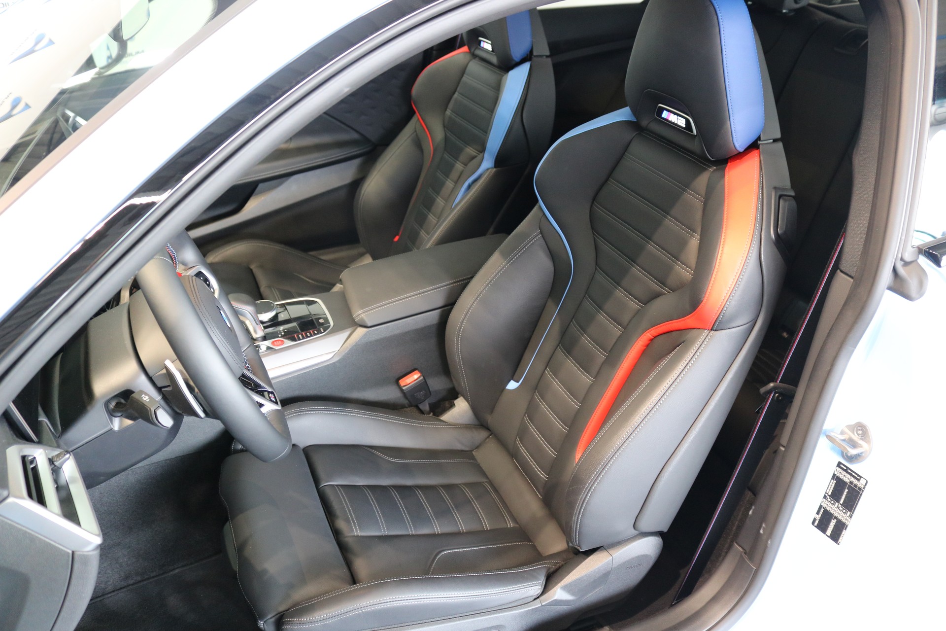 BMW M2 Steptronic-image-2