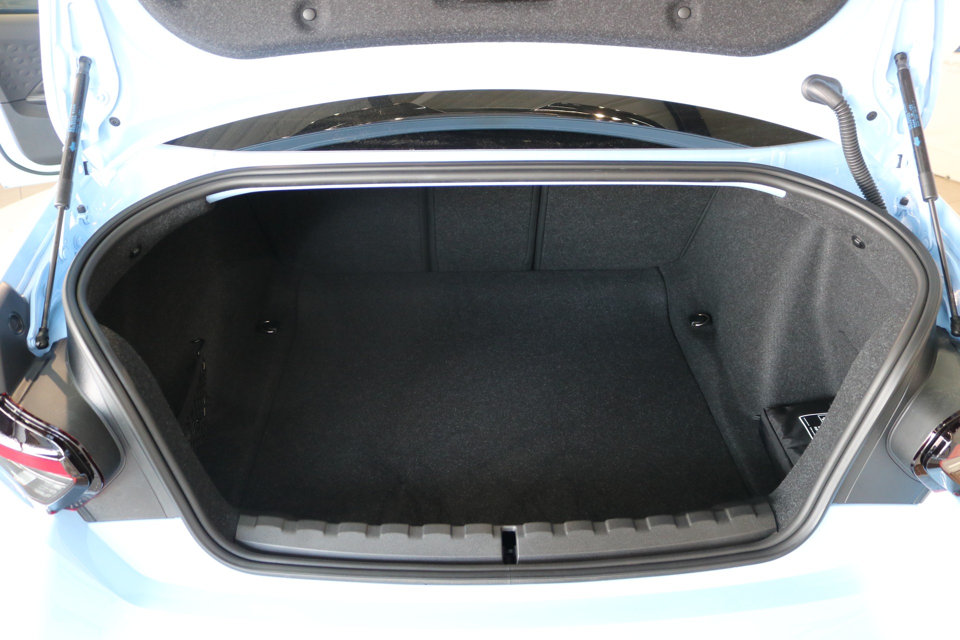 BMW M2 Steptronic-image-40