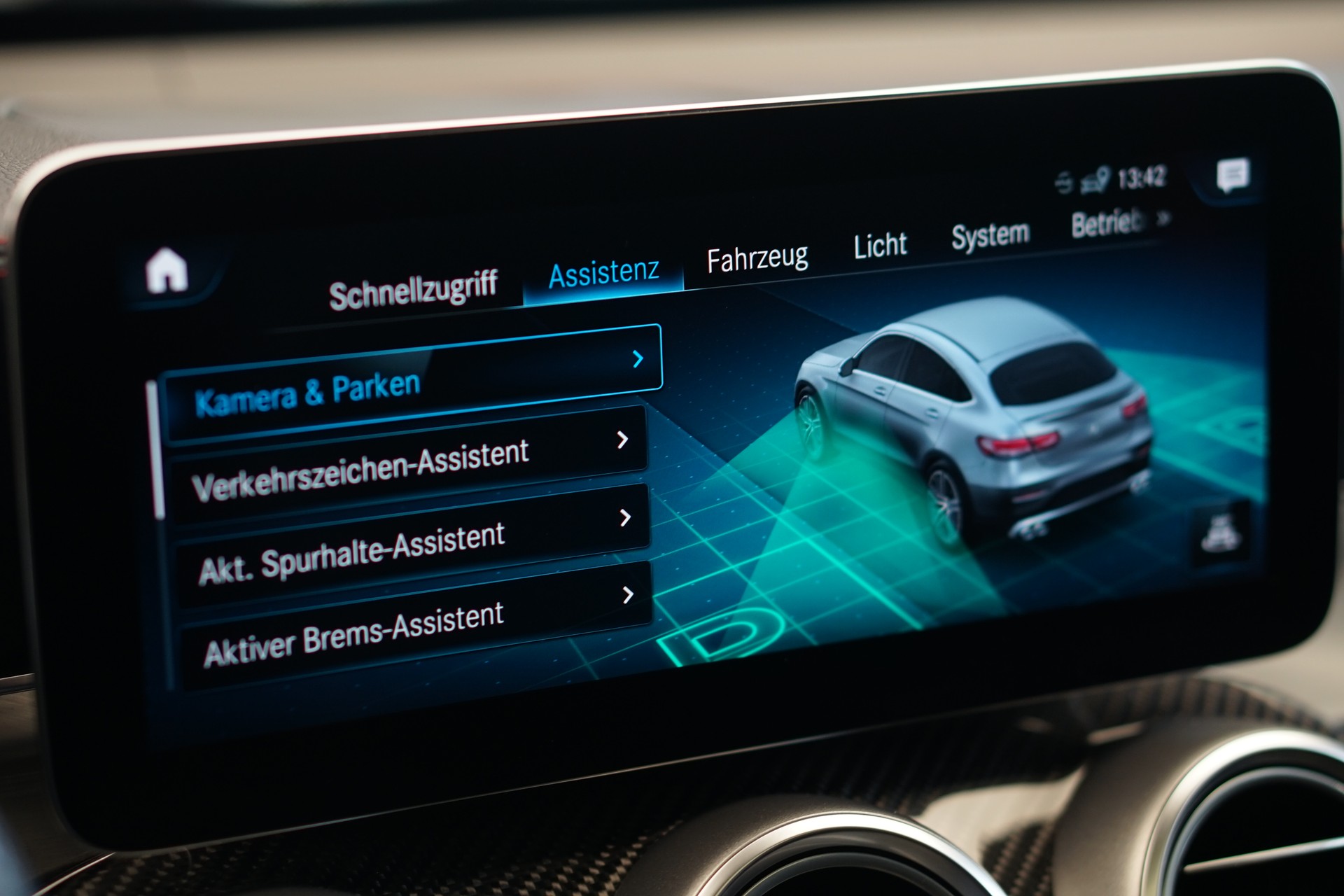 MERCEDES-BENZ GLC Coupé 43 AMG 4Matic 9G-Tronic *CH-Fahrzeug* *Panorama*-image-22