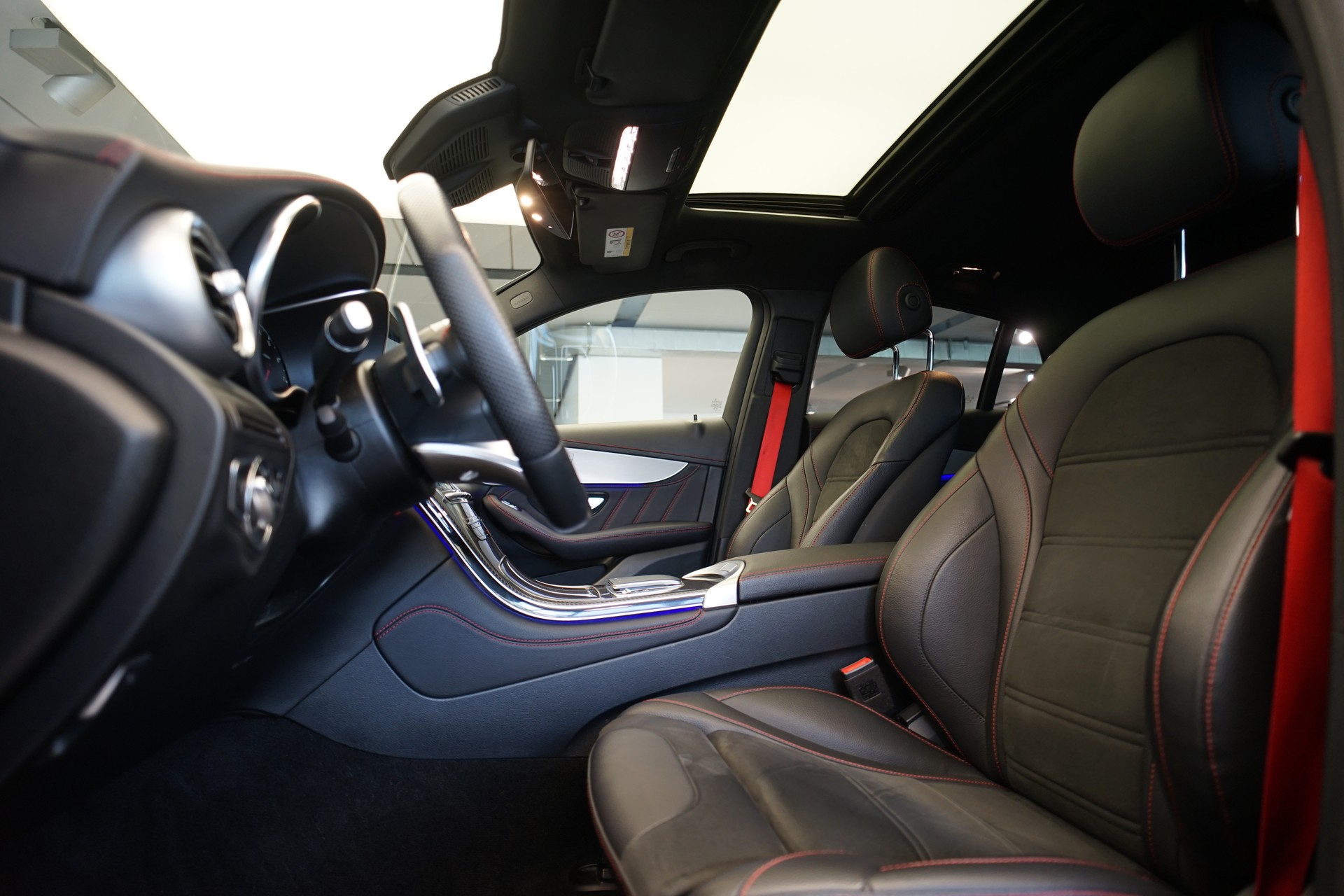 MERCEDES-BENZ GLC Coupé 43 AMG 4Matic 9G-Tronic *CH-Fahrzeug* *Panorama*-image-14