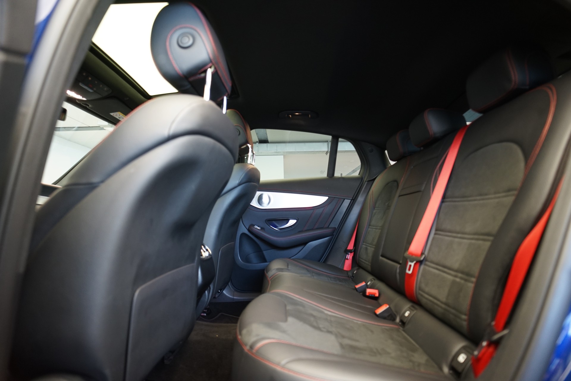 MERCEDES-BENZ GLC Coupé 43 AMG 4Matic 9G-Tronic *CH-Fahrzeug* *Panorama*-image-17