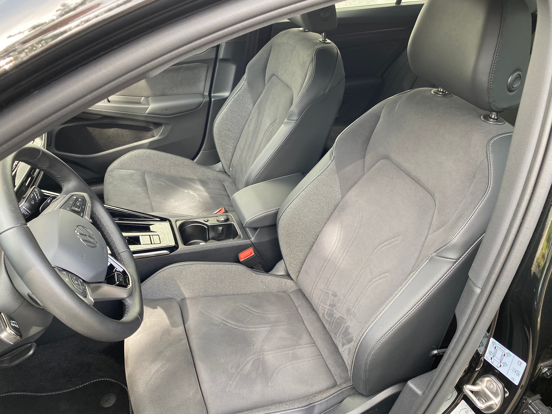 VW Golf 1.5 e TSI mHEV Edition 50 DSG-image-24