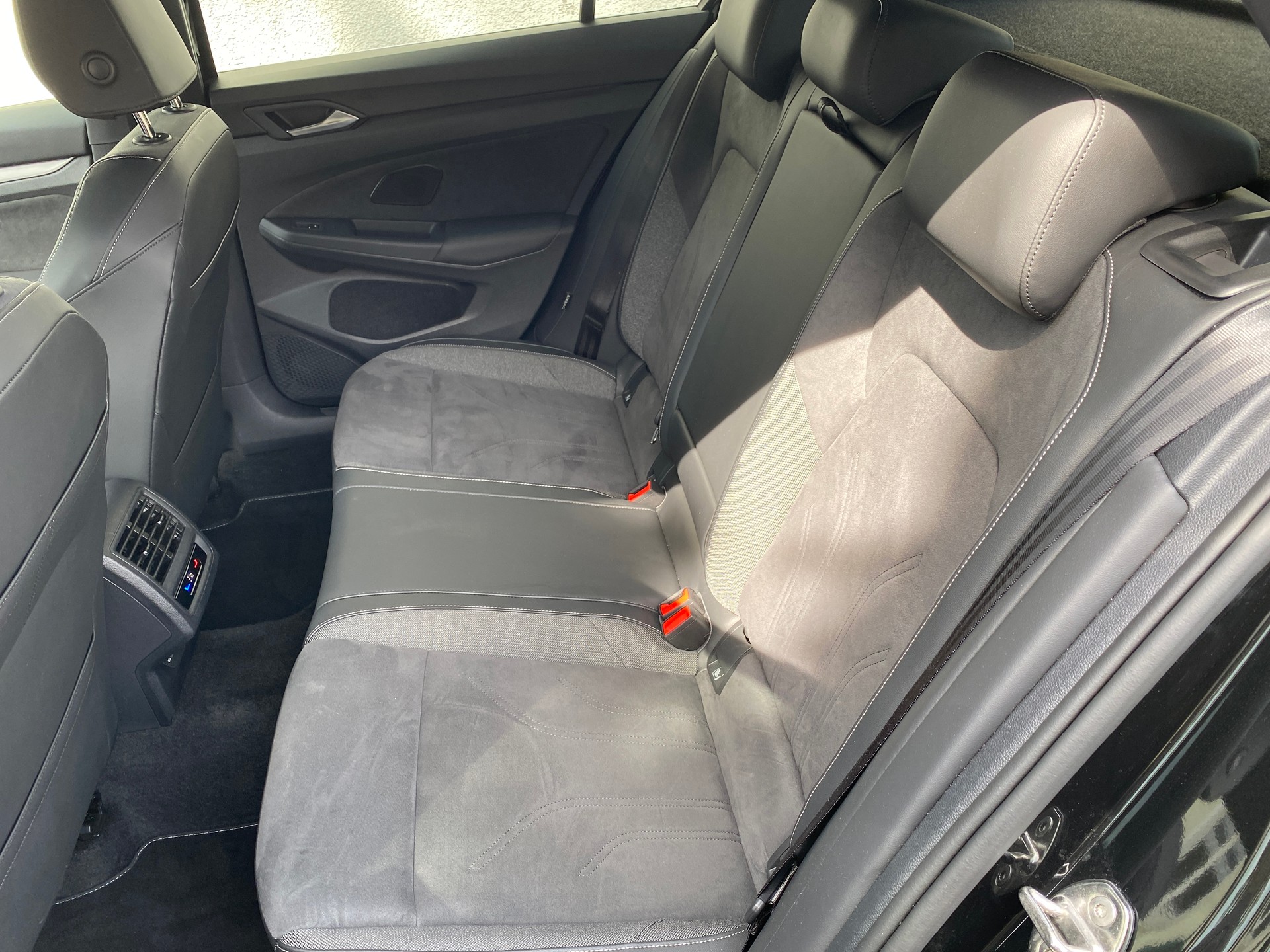VW Golf 1.5 e TSI mHEV Edition 50 DSG-image-29