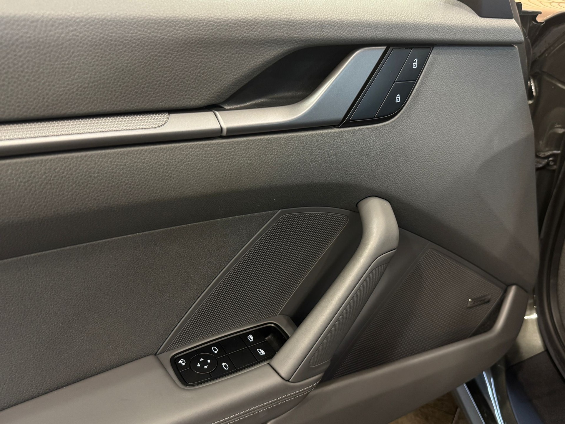 PORSCHE 911 Carrera PDK-image-11