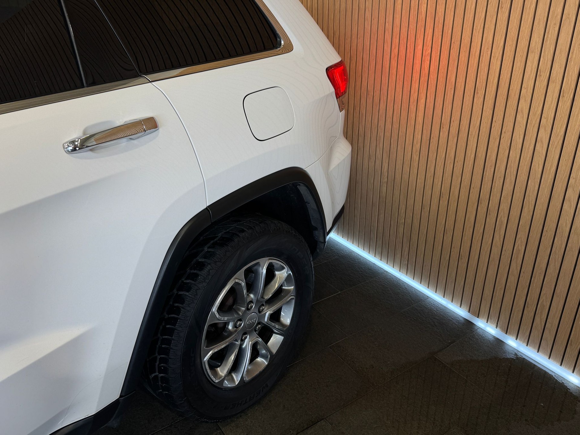JEEP Grand Cherokee 3.0 CRD Limited Automatic-image-2