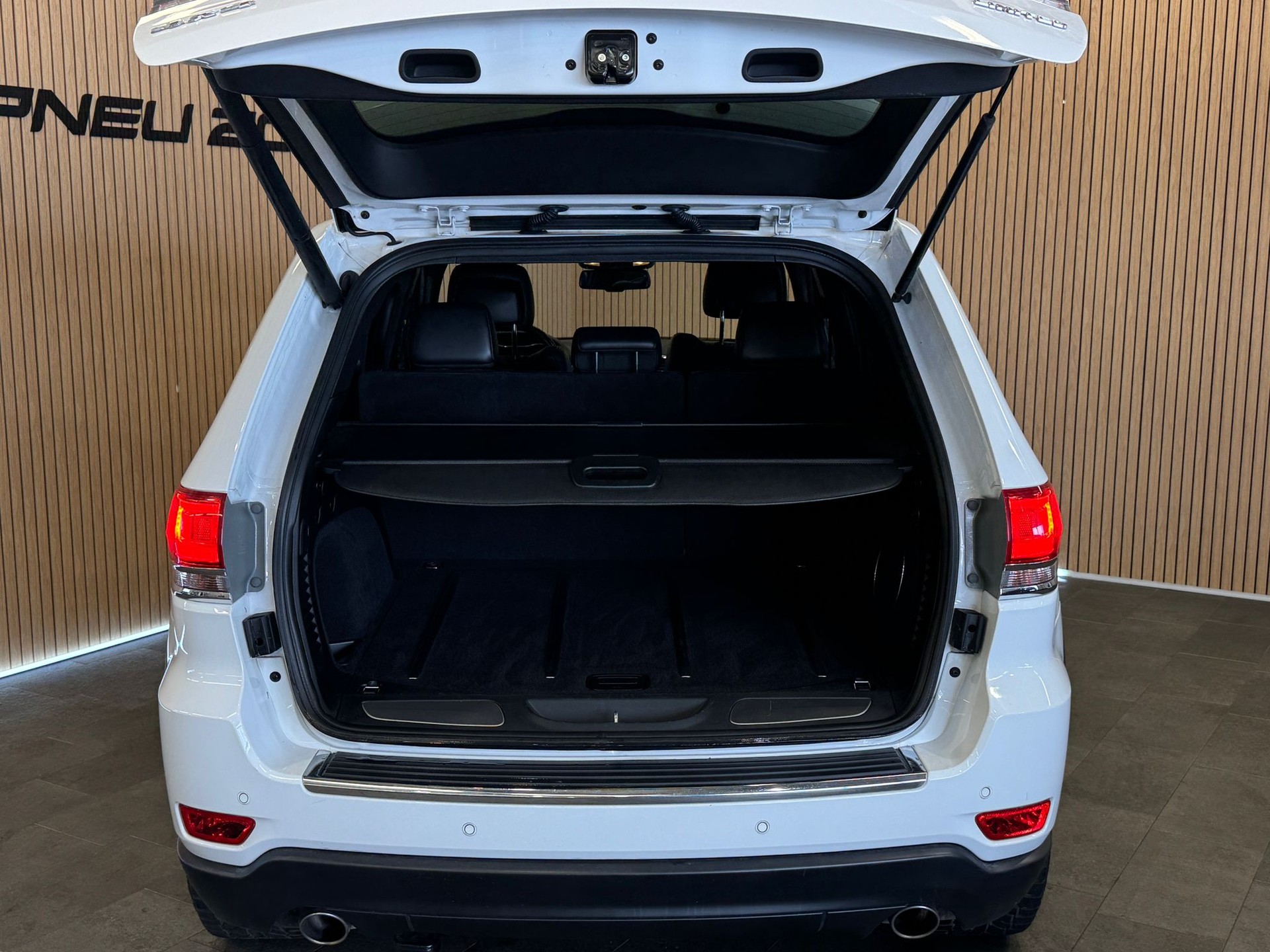 JEEP Grand Cherokee 3.0 CRD Limited Automatic-image-5