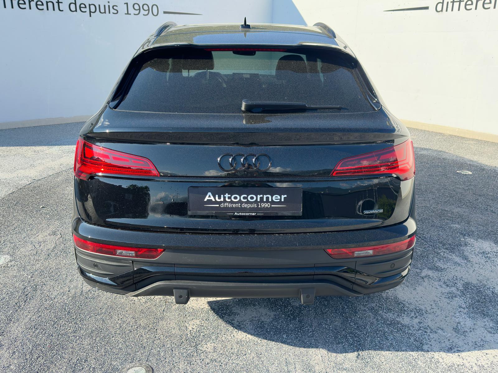 AUDI Q5 Sportback 40 TDI Blackedition quattro S-tronic-image-2