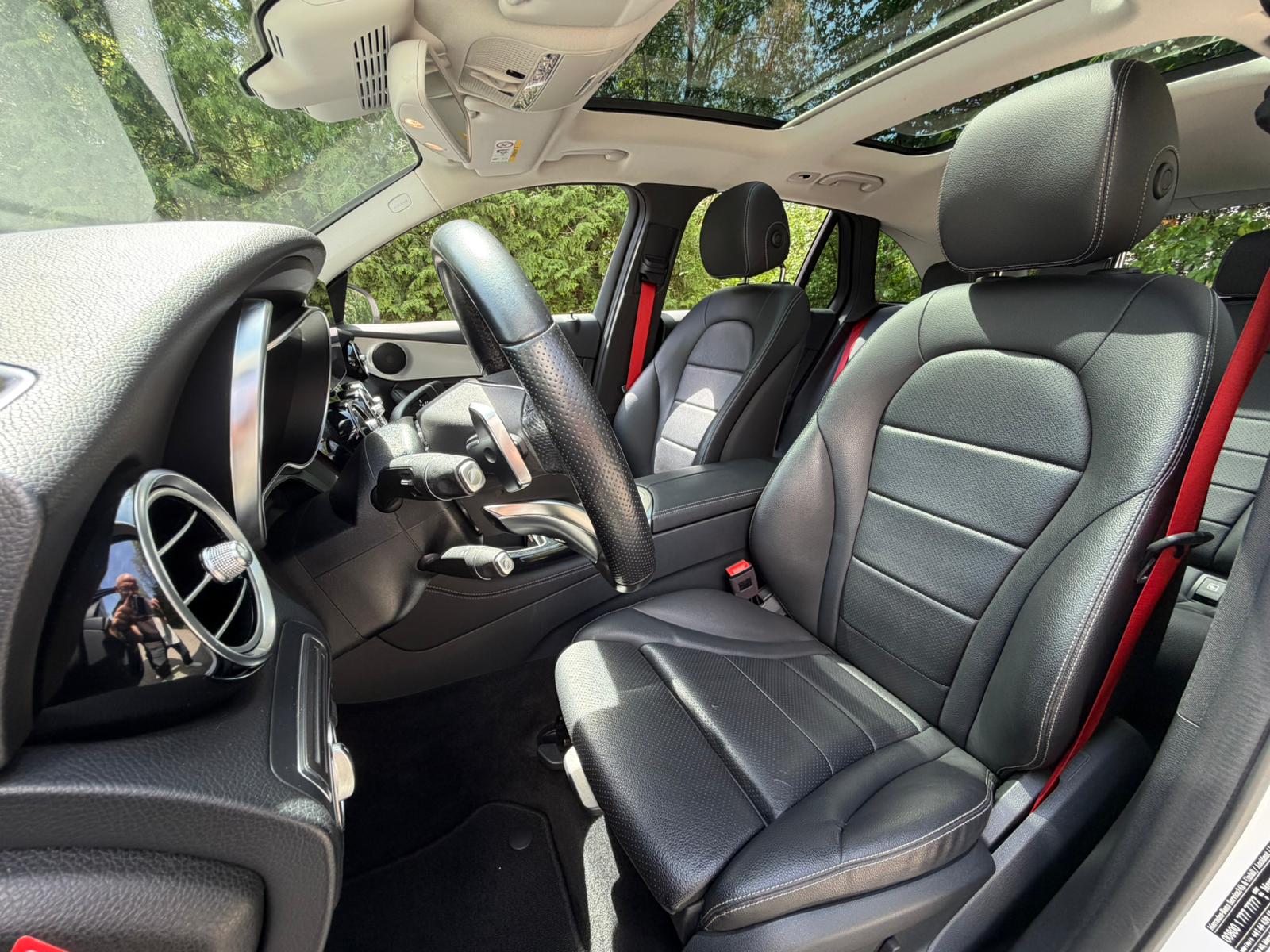 MERCEDES-BENZ GLC 250 Runout Edition 4Matic 9G-Tronic-image-11