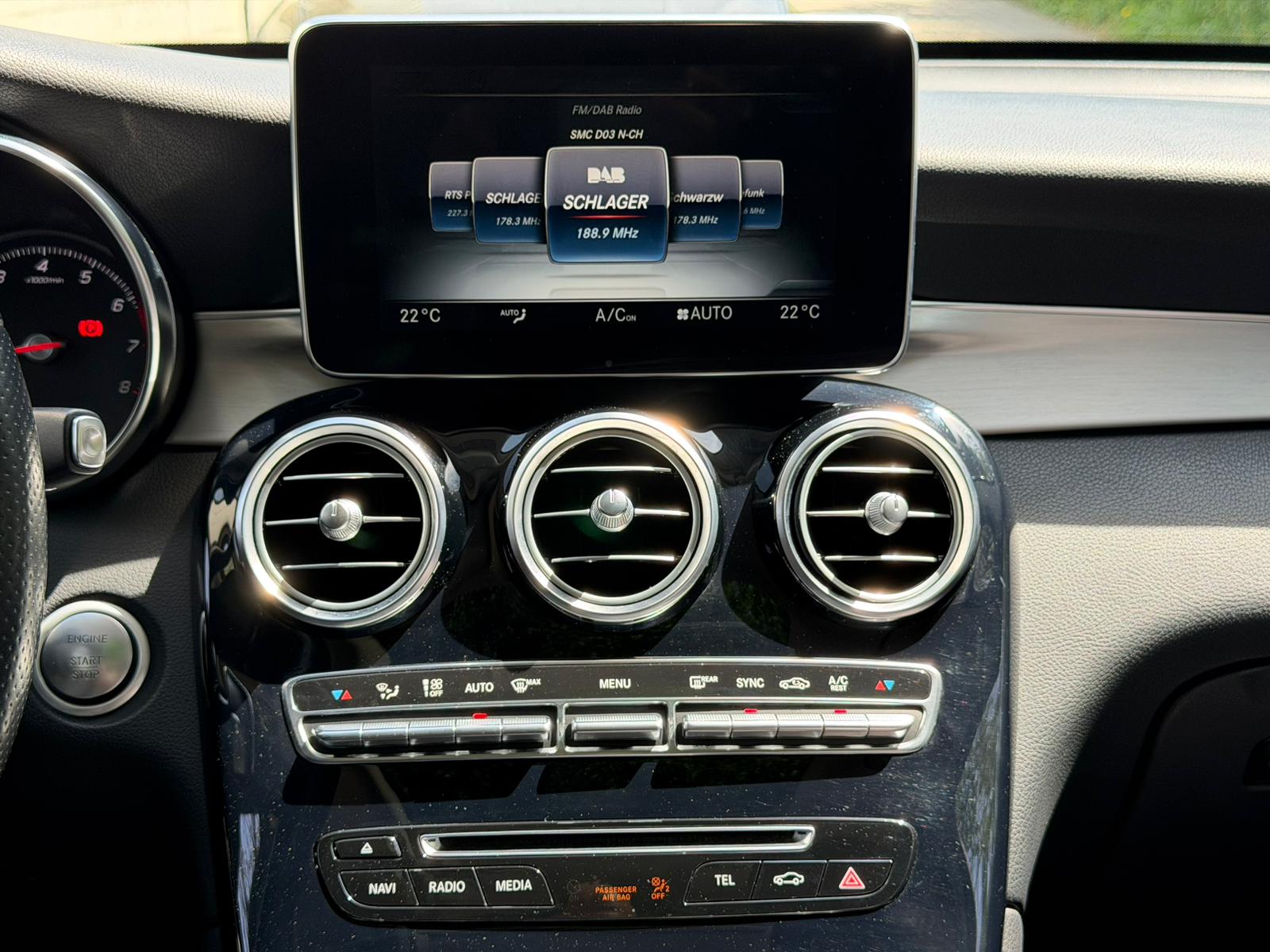 MERCEDES-BENZ GLC 250 Runout Edition 4Matic 9G-Tronic-image-21