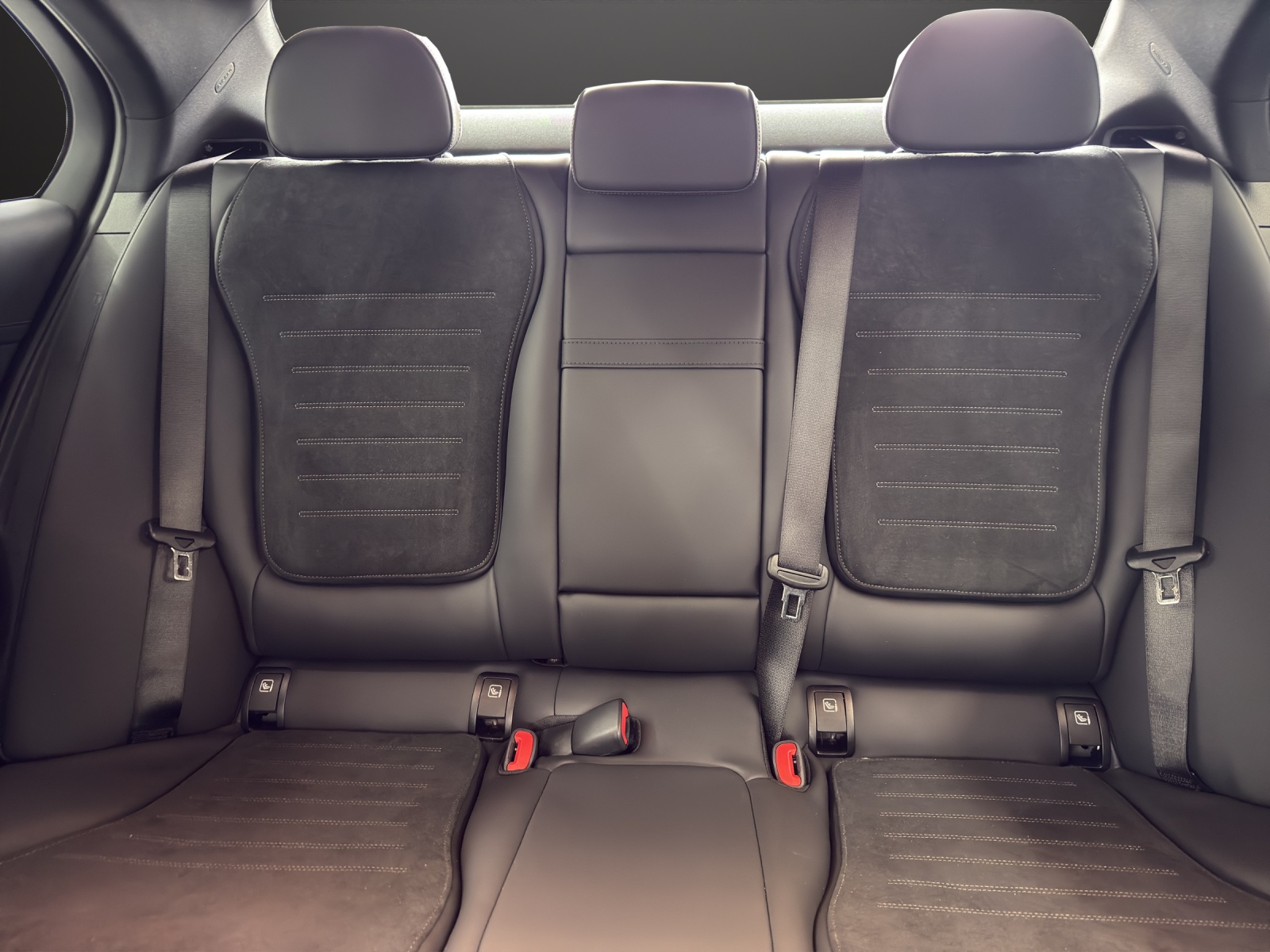 MERCEDES-BENZ C 220 d 4 Matic Swiss Star-image-14
