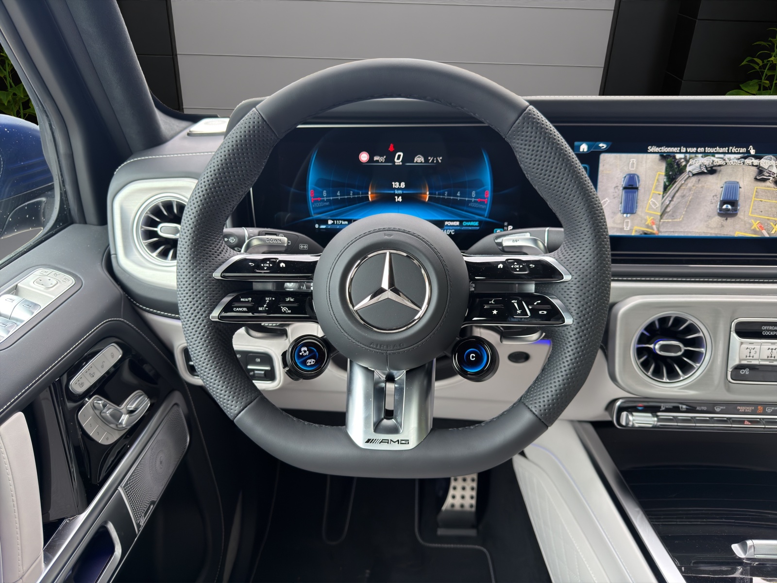 MERCEDES-BENZ G 63 AMG 9G-Tronic-image-12