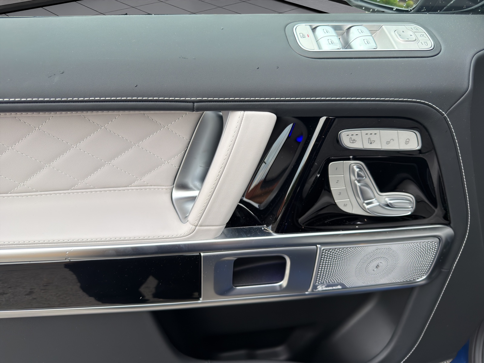 MERCEDES-BENZ G 63 AMG 9G-Tronic-image-5