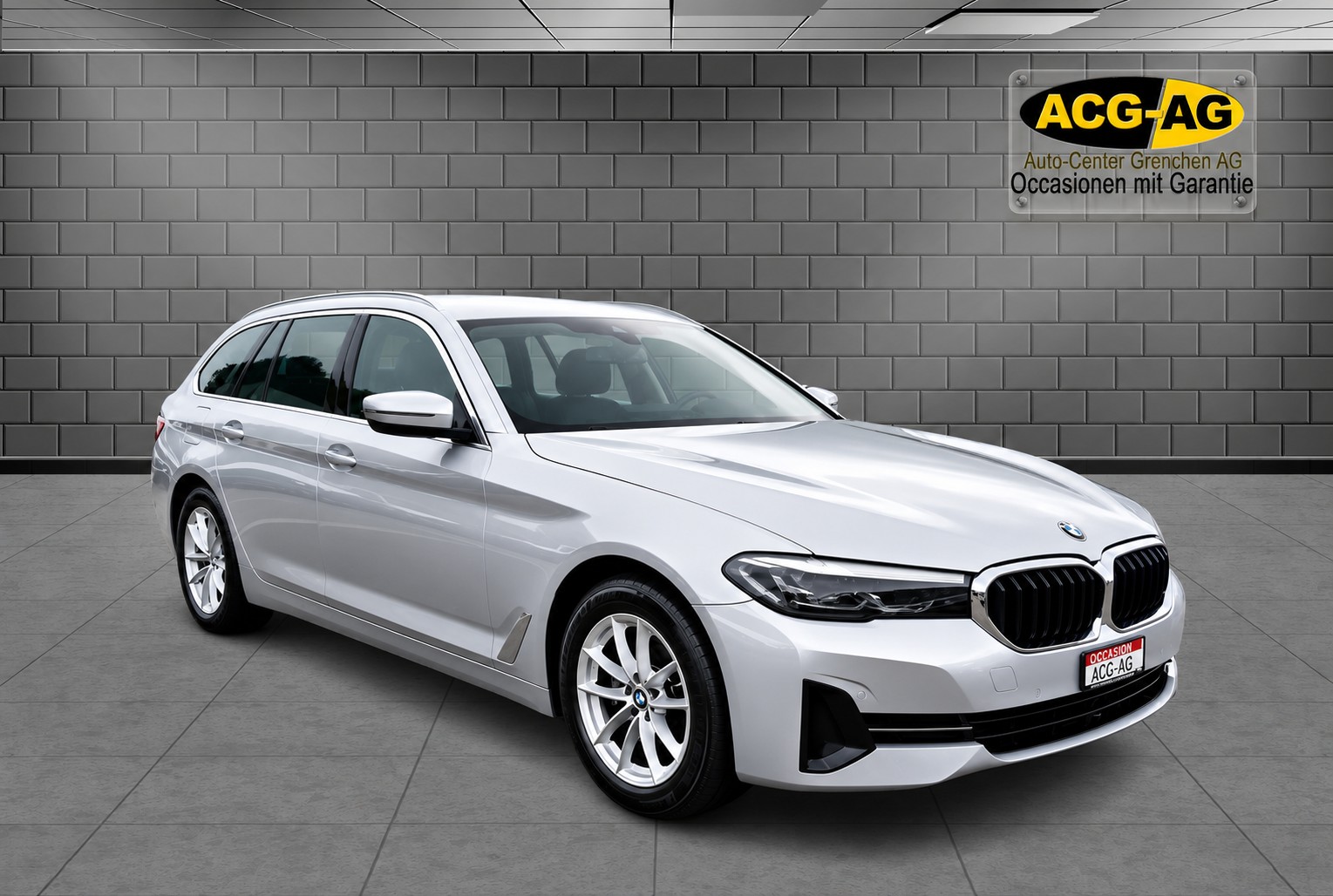 BMW 520d xDrive 48V Touring Steptronic ** Voll-Leder ** Gr-Navi ** RF-Kamera ** Lenkrad-Heizung ** Sitzheizung ** Ab MFK & Service-image-0
