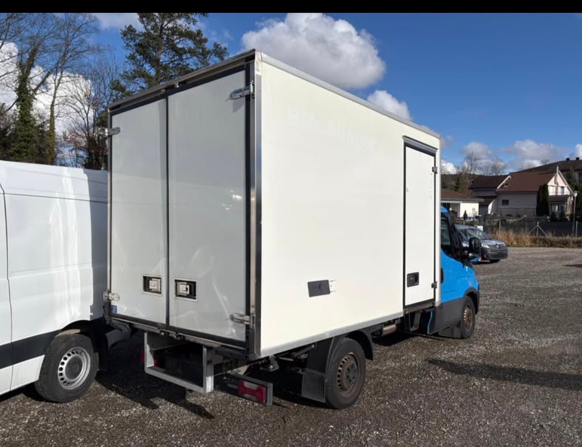IVECO 33 S 16 A8-image-3