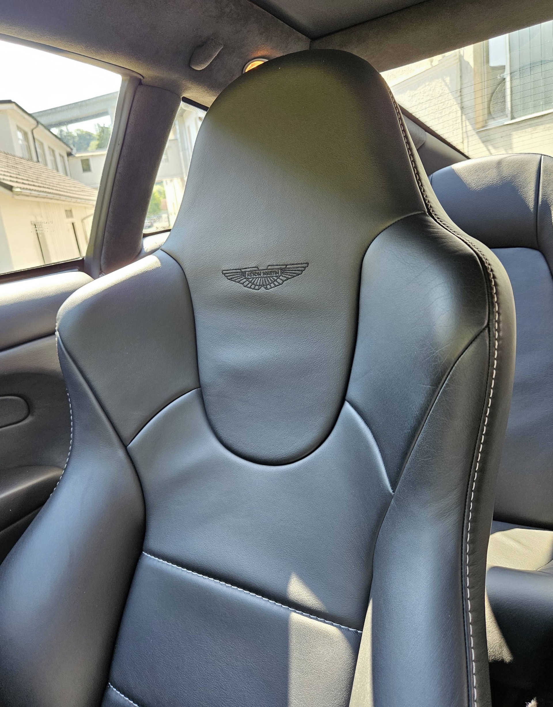 ASTON MARTIN Vanquish S Ultimate 17/50-image-11