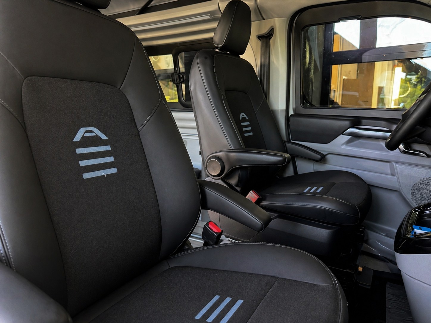 FORD FORD Tourneo NUGGET 320 4x4 L2H1 Active Aut0 Westfalia-image-13