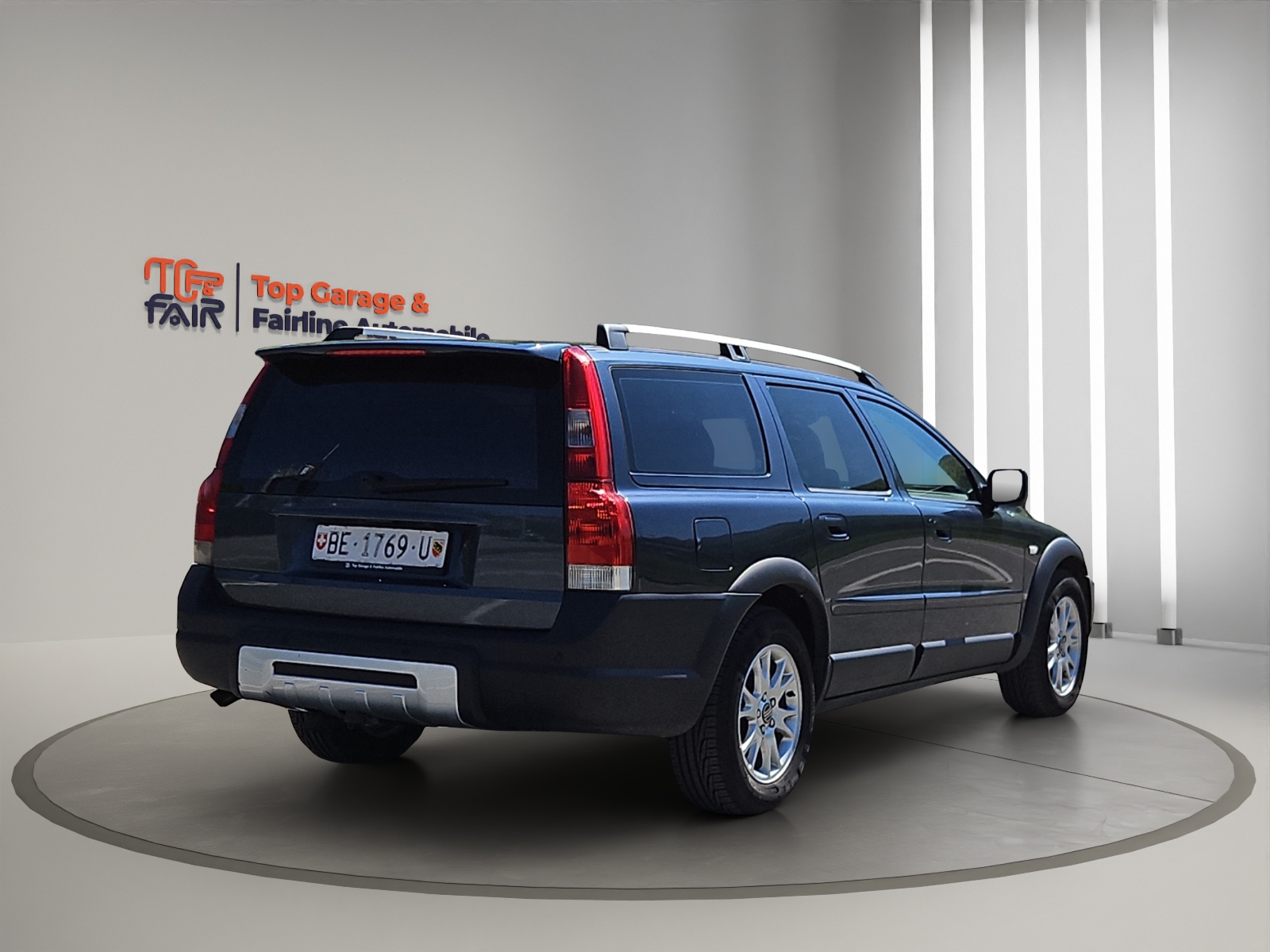 VOLVO XC70 D5 AWD Momentum-image-7