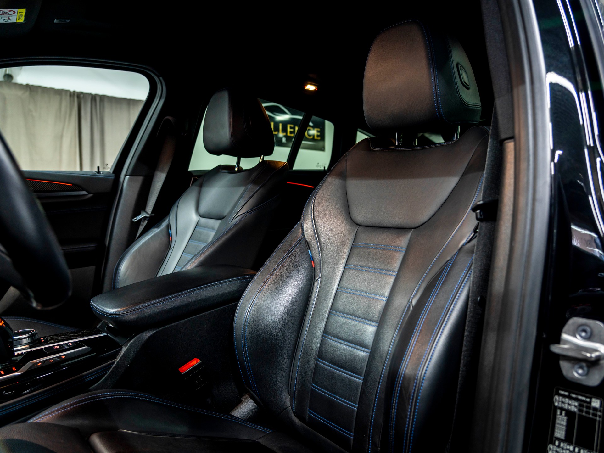 BMW X4 xDrive 48V M40d Steptronic-image-10