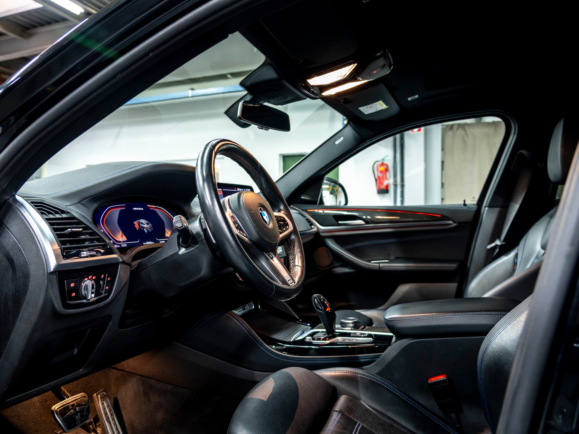 BMW X4 xDrive 48V M40d Steptronic-image-30