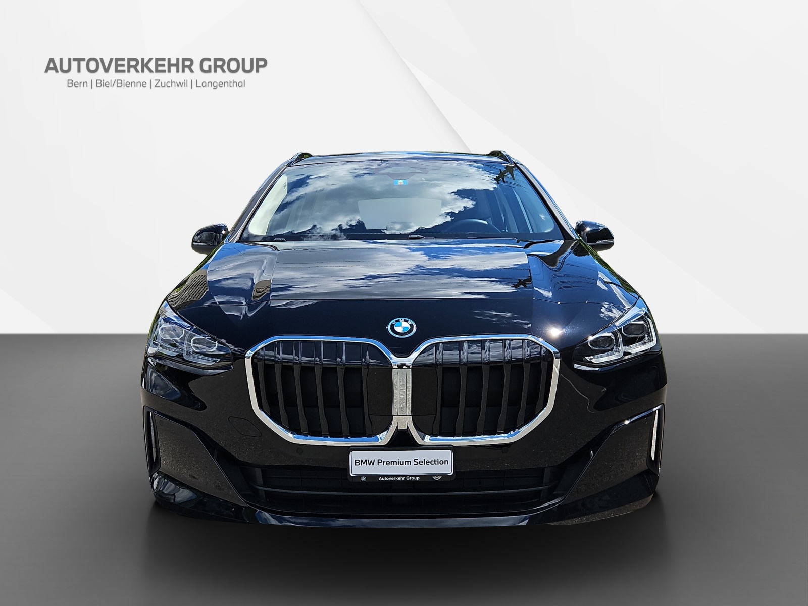 BMW 230e xDrive Active Tourer-image-2