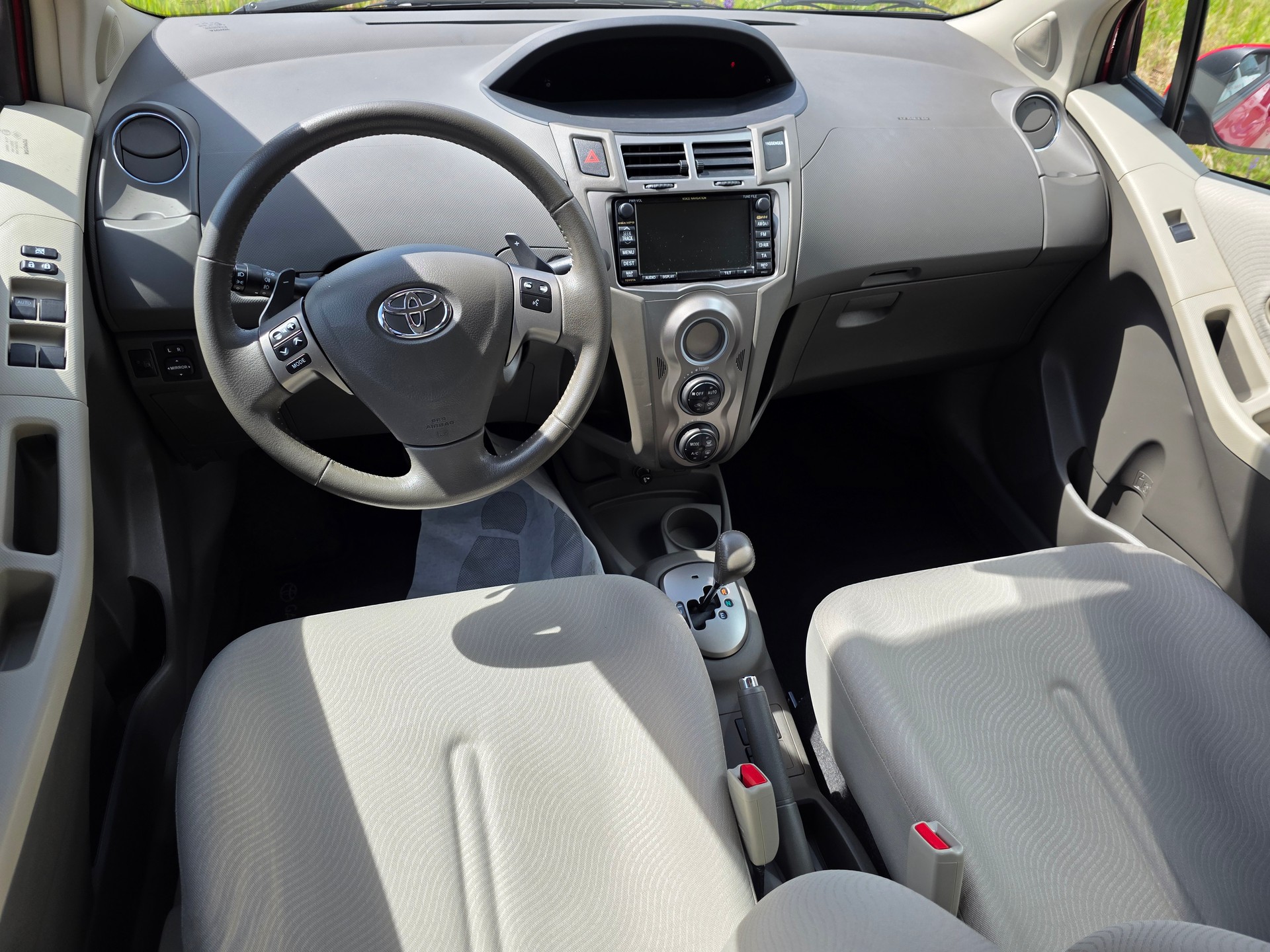 TOYOTA Yaris 1.33 Linea Sol Premium Multimode-image-14