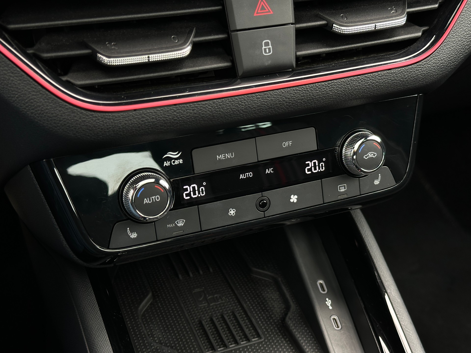 SKODA Kamiq 1.5 TSI Monte Carlo DSG-image-19