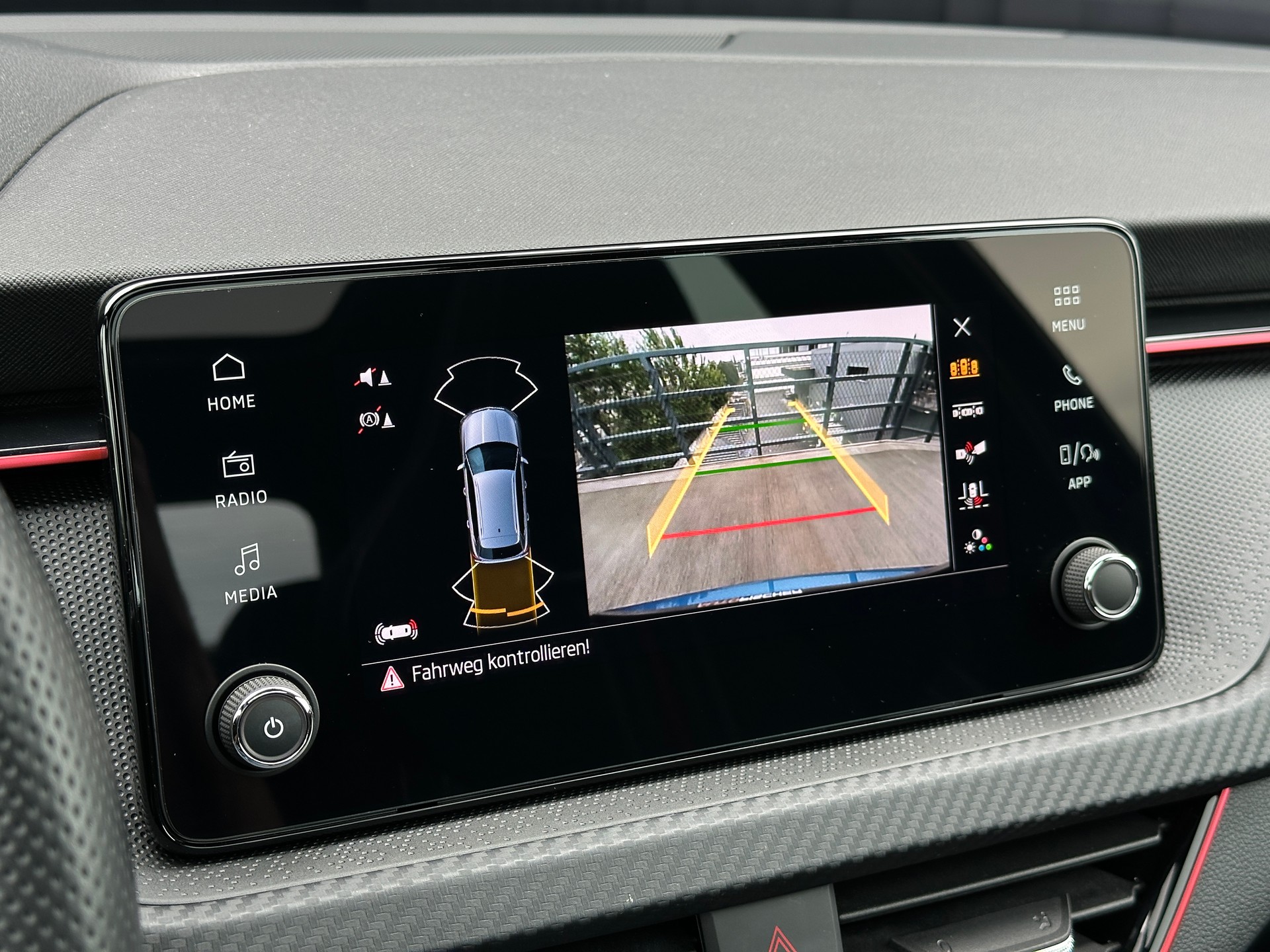 SKODA Kamiq 1.5 TSI Monte Carlo DSG-image-18