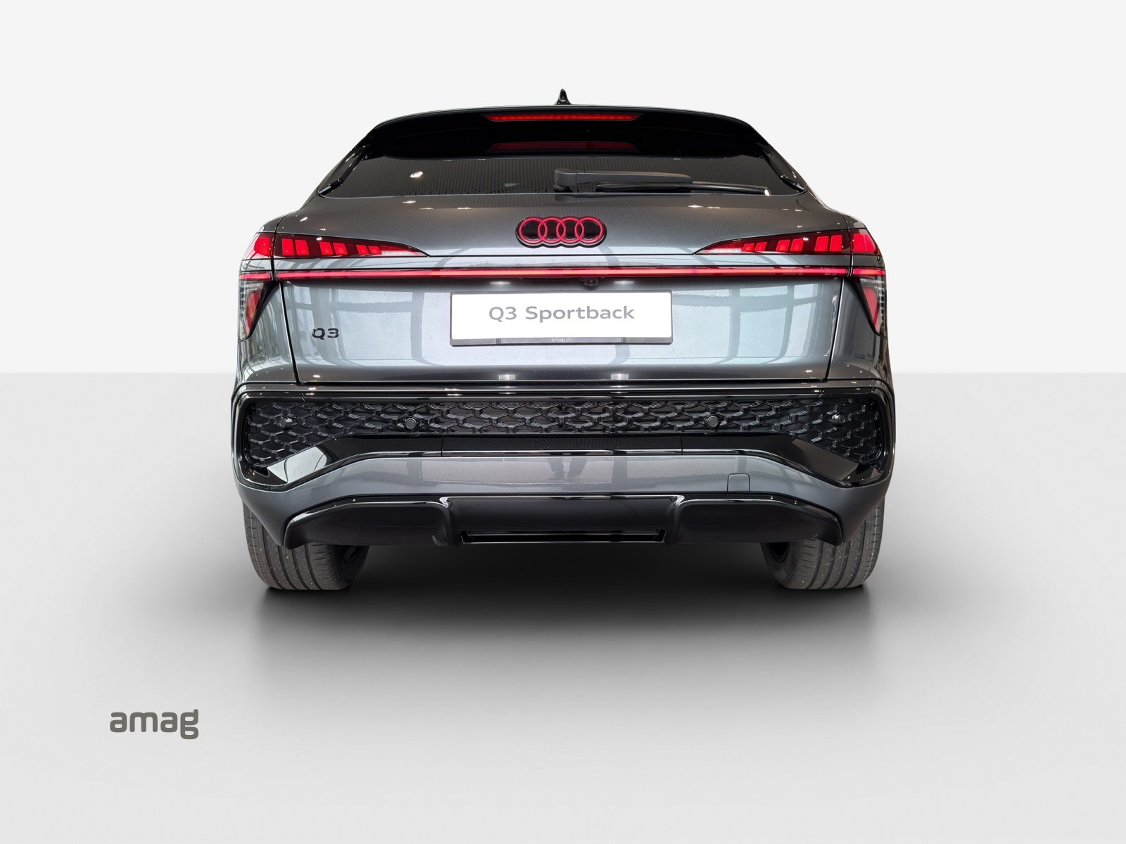 AUDI Q3 Sportback e-hybrid 200 kW S tronig-image-3