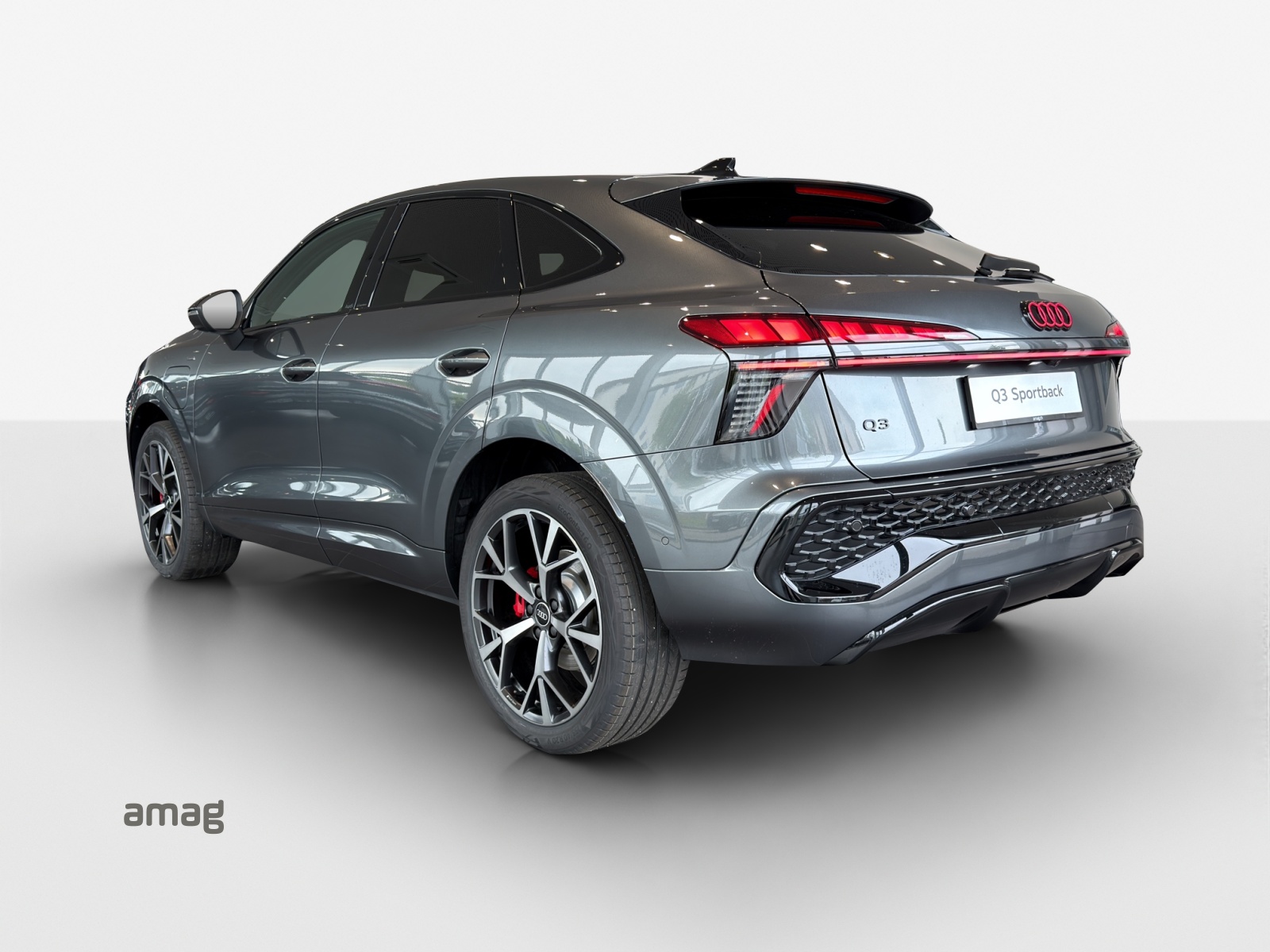 AUDI Q3 Sportback e-hybrid 200 kW S tronig-image-2